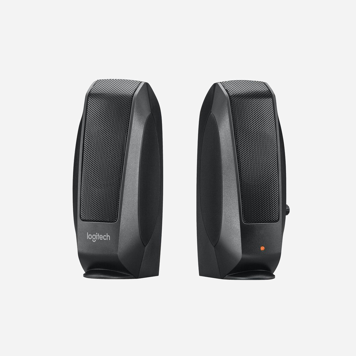 Haut-parleurs Logitech LGT-S120 2.0 canaux, 2.2W RMS, 50-20000 Hz, Entrée 3.5mm et RCA, Sortie casque 3.5mm, Alimentation secteur, Noir, 68x64x158mm - <p>Découvrez le haut-parleur ultra-mince Logitech LGT-S120 offrant un son stéréo pur et un design fin. Facile à configurer via une entrée de 3,5 mm, il dispose de toutes les commandes sur l'enceinte de droite. Léger et facile à transporter, connectez votre appareil via la prise casque pour profiter d'un son de qualité. Commandes d'alimentation, de volume et de prise casque facilement accessibles sur le haut-parleur droit.</p>