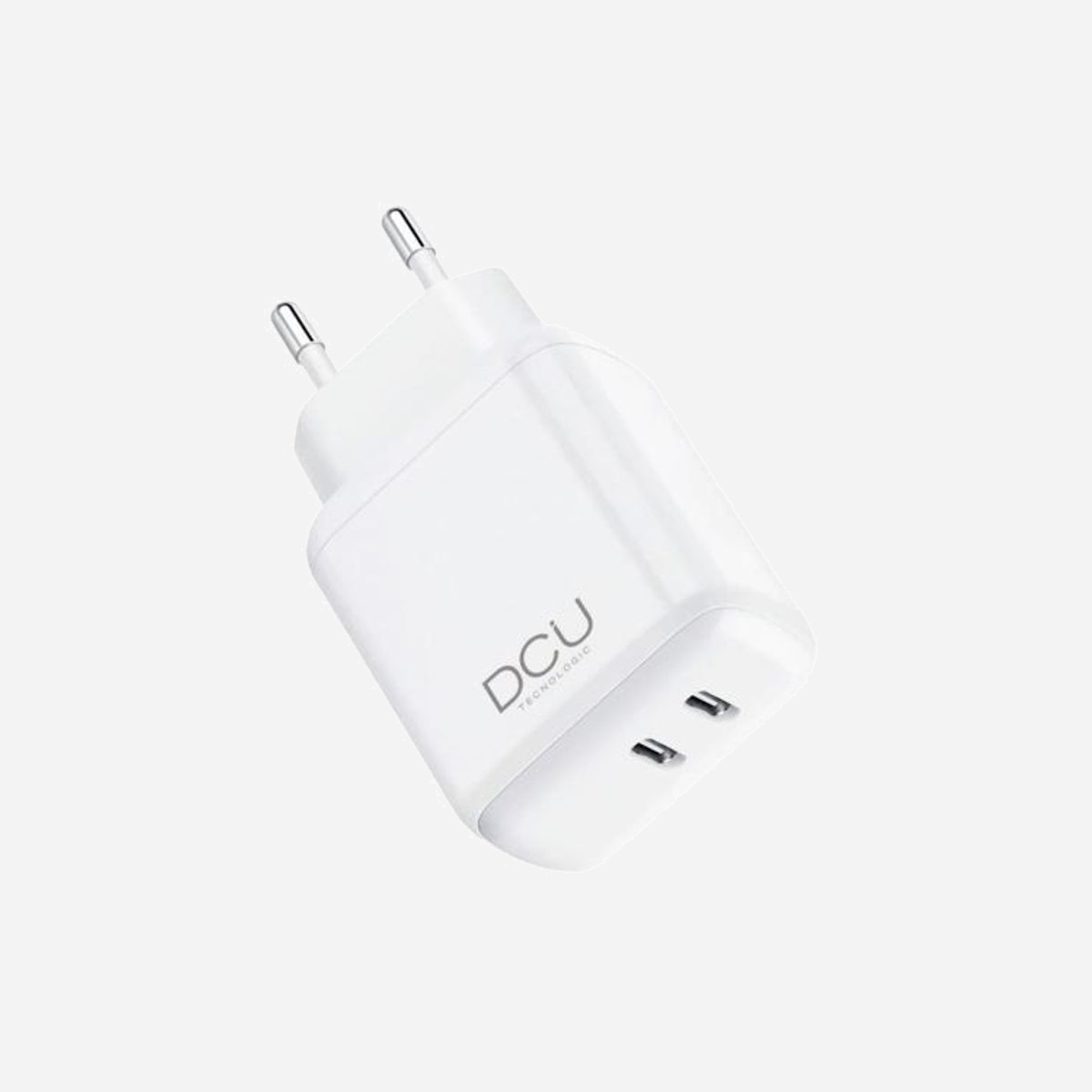 DCU Advance Tecnologic 37300725 : Chargeur USB-C Double Port 20W, Alimentation Secteur/Auto, Sortie 5V/3A, 9V/2.25A, 12V/1.67A, Blanc, Universel - Découvrez le chargeur universel DCU Advance Tecnologic 37300725 avec double port USB-C 20W chacun. Entrée 100 ~ 240V AC 50/60Hz. Sortie 1 PD20W USB-C: 5V3A, 9V2.25A, 12V1.67A. Sortie 2 PC20W USB-C: 5V3A, 9V2.25A, 12V1.67A. Dimensions compactes: 57x48x28mm.