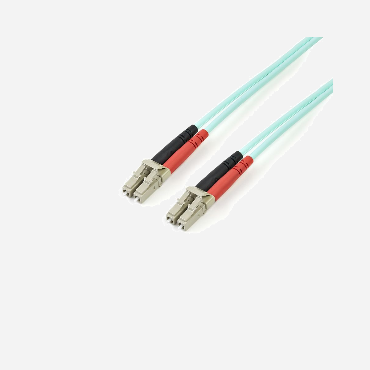 StarTech.com Câble Fibre Optique 2m LC/UPC à LC/UPC OM3 50/125µm Duplex LSZH, 100G, Faible Perte (<0.3dB), Aramid, Réseaux SAN Serveur - Gaine LSZH - Gaine en Fibre d'Aramide - Idéal pour les SAN, les Serveurs de Données, les SFP+<br/><br/>Le câble patch à fibre optique LSZH duplex 50/125 multimode turquoise 10 Gigabits 2 m A50FBLCLC2 est doté de connecteurs LC (mâles) à chacune de ses extrémités et se compose d'une fibre optique turquoise OM3 de 50/125 microns pour des transferts de données fiables à des vitesses fulgurantes. Cela en fait le câble idéal pour les acheminements de câble à fibre optique entre plusieurs commutateurs, hubs et routeurs d'infrastructure; ainsi que de l'équipement réseau plus haut de gamme.<br/>Adapté à une vaste gamme d'environnements; le câble A50FBLCLC2 est protégé par une gaine ininflammable, LSZH (faible fumée, zéro halogène), pour une sécurité inégalée avec une production de fumée, une toxicité et une corrosion réduites au minimum en cas d'incendie. Cela en fait le choix idéal pour toute une variété d'environnements; dont les locaux industriels, les bureaux et les écoles, ainsi que les habitations où le code du bâtiment est à prendre en considération.<br/><br/>The StarTech.com Advantage<br/>