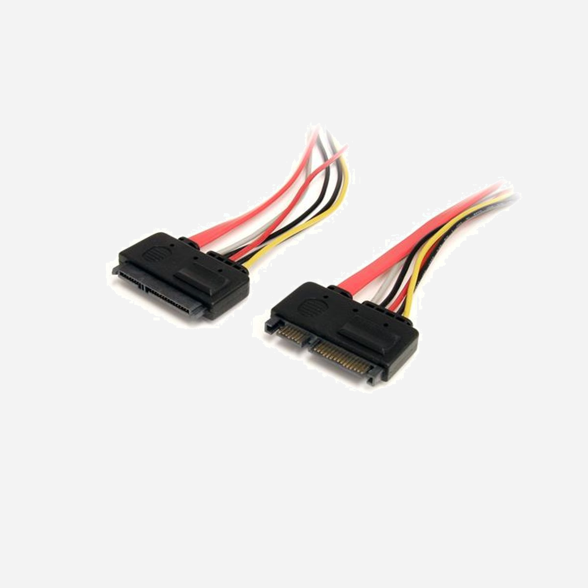 StarTech.com Câble Extension SATA 22 Broches (Mâle/Femelle) 30cm - SATA I - 6 Gbit/s - Connecteurs Droit 7+15 Pin & 22 Pin - RoHS, CE, REACH - Prolongez des connexions d'alimentation et de données SATA jusqu'à 30 cm<br/><br/>D'une longueur de 30 cm, ce câble d'extension pour données et alimentation SATA SATA22PEXT à 22 broches vous permet de prolonger de 30 cm la distance entre le branchement de données et d'alimentation SATA et le disque dur SATA.<br/>Il simplifie l'installation du disque en contournant les contraintes habituelles de branchement et épargne les connecteurs SATA du disque ou de la carte mère en évitant de devoir étirer ou tendre le câble pour effectuer la connexion.<br/><br/>The StarTech.com Advantage<br/>
