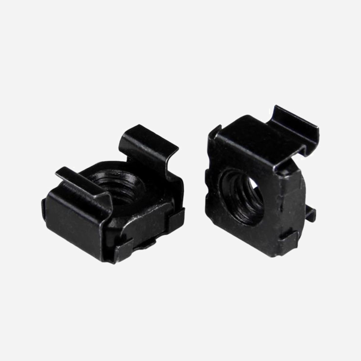 StarTech.com CABCAGENT62B : Kit de 100 écrous cages M6 en acier noir, RoHS, pour montage en rack, avec outil d'installation - Installez votre matériel montable sur rack de façon sécuritaire avec ces écrous cages de haute qualité<br/><br/>Ce paquet pratique de 100 écrous cage M6 permet d'installer de l'équipement montable en rack, comme votre serveur, votre réseau ou votre équipement audio/vidéo. Chaque paquet inclut un outil d'installation des écrous cage pour une installation rapide et simple de chaque écrou cage. Ce produit est conforme à la norme TAA (US Federal Trade Agreements Act) en application aux États-Unis et homologué par le GSA (General Services Administration) aux États-Unis.<br/><br/>Ces écrous conviennent également pour installer les nouveaux racks et armoires de serveur ; ils sont parfaits pour remplacer les écrous que vous pourriez faire tomber ou perdre. L'emballage en vrac vous garantit d'en avoir suffisamment pour toutes vos installations, chaque fois que vous en avez besoin.<br/><br/>Le fini des écrous cages pour racks de serveur est intégralement noir pour une apparence homogène.<br/><br/>The StarTech.com Advantage<br/>
