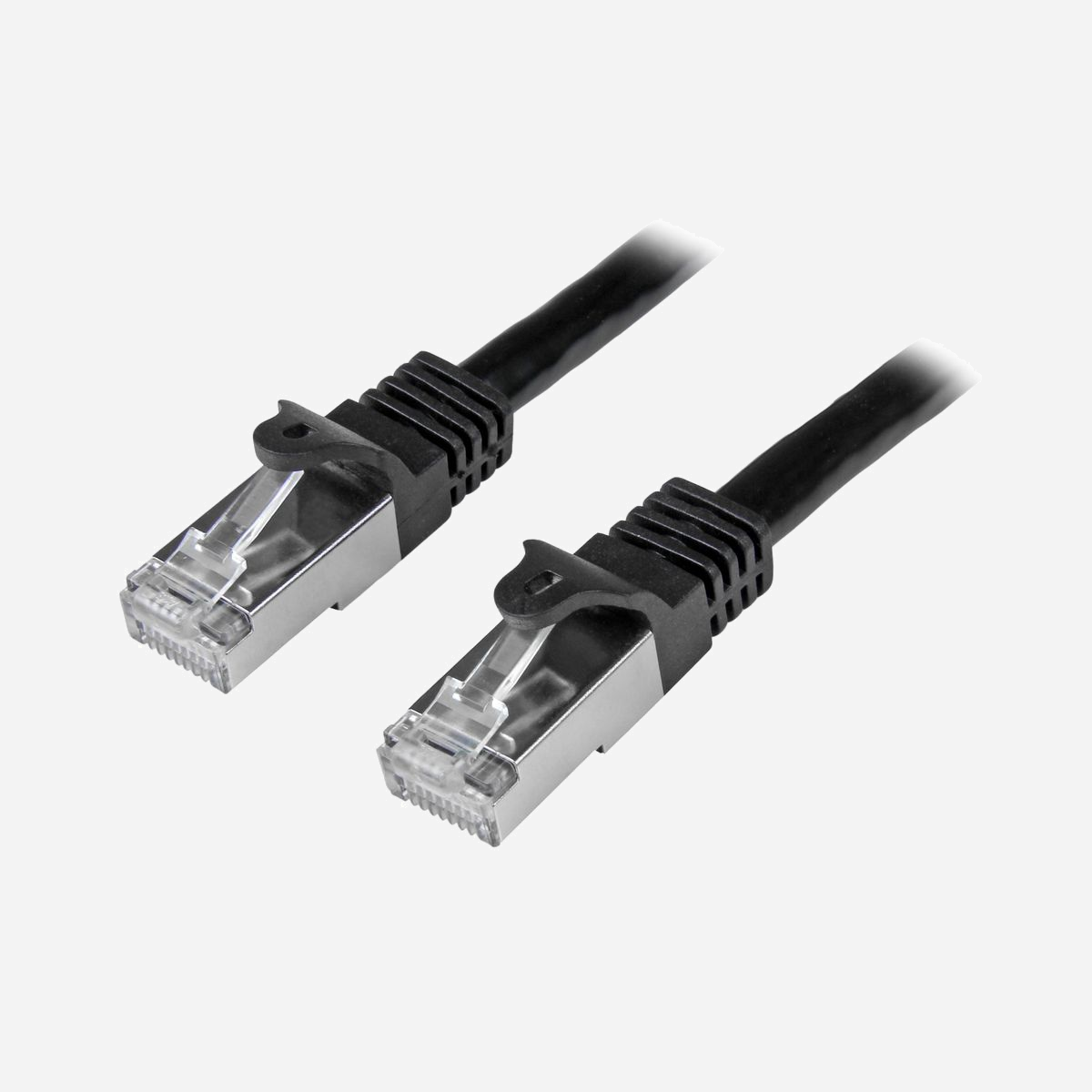 StarTech.com Câble Réseau Cat6 SF/UTP (S-FTP) 0.5m Noir - RJ45 Mâle/Mâle - Conducteur Cuivre - 500 MHz - PoE - AWG 26 - N6SPAT50CMBK - Assure des connexions réseau Gigabit haute performance, sans bruit ni interférences EMI/RFI<br/><br/>Ce câble Cat6 de 0,5 m respecte ou dépasse toutes les spécifications des câbles de catégorie 6 pour assurer une connexion réseau Gigabit fiable. Et comme, en plus, son blindage protège votre réseau contre les interférences électromagnétiques (EMI/RFI) et le bruit du système, il constitue la solution parfaite pour des connexions réseau rapides et sûres.<br/><br/>Connexions Gigabit Cat 6 fiables<br/><br/>Intégralement en cuivre et en fil à paire torsadée à blindage en feuille d'aluminium; ce câble assure une performance de qualité supérieure. Il est conçu pour faire circuler les signaux de données dans votre réseau sans aucune interférence. Il est donc parfait pour les milieux très vulnérables aux EMI.<br/><br/>Les connecteurs en or à 50 microns optimisent la conductivité tout en éliminant la perte de signal causée par l'oxydation ou la corrosion.<br/><br/>Connexions réseau sécurisées<br/><br/>Les connecteurs sans crochet facilitent le passage des câbles en protégeant les clips RJ45 pendant l'installation : ils sont moins susceptibles de s'accrocher ou de casser. Et puisque le câble reste solidement branché dans le port, la connexion est plus fiable.<br/><br/>De plus, les tétines moulées empêchent les terminaisons du connecteur RJ45 de se plier et réduisent, du même coup, les risques de dommages pouvant compromettre le bon fonctionnement du réseau.<br/><br/>The StarTech.com Advantage<br/>