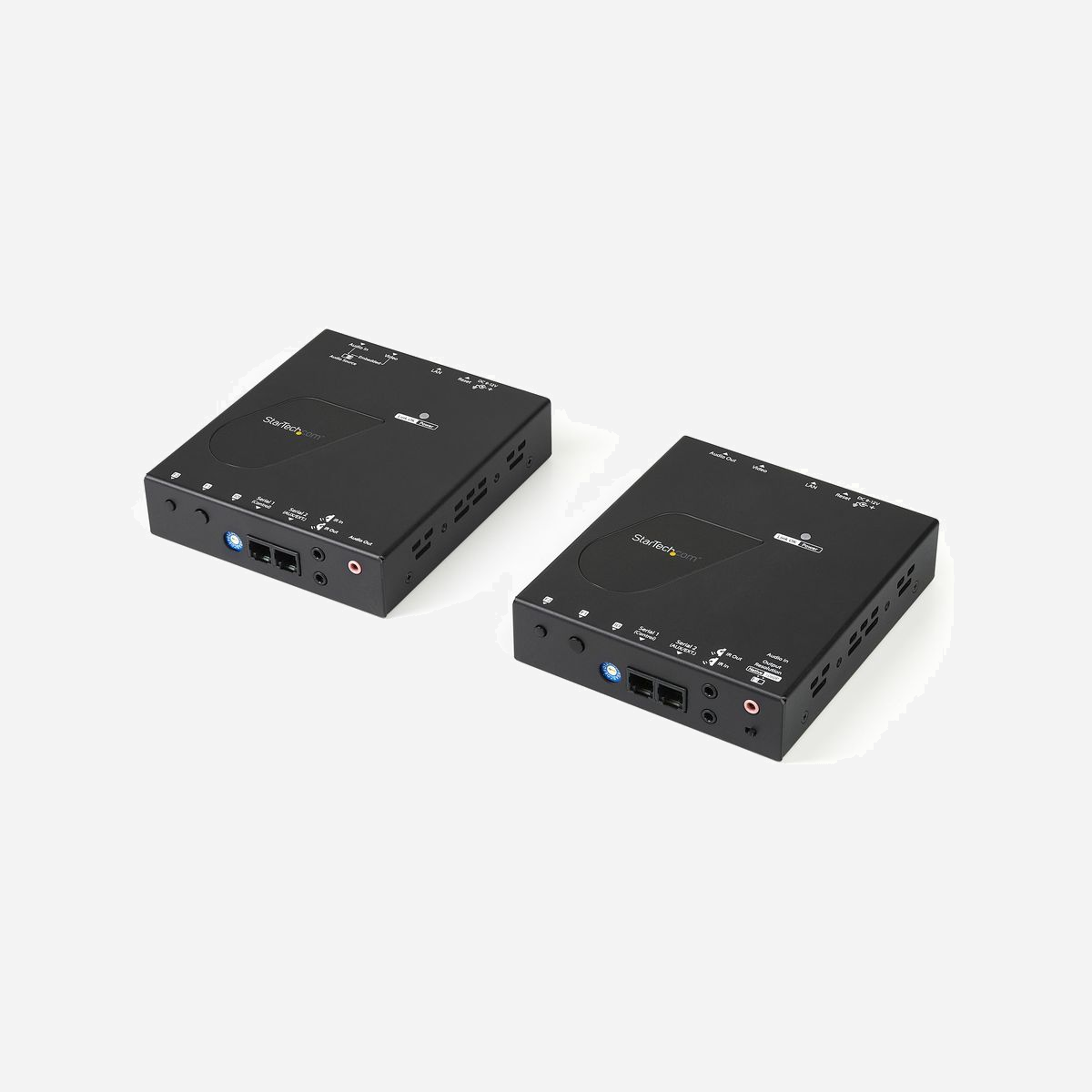 StarTech.com Extendeur HDMI via IP 4K, Cat5e jusqu'à 100m, 3840x2160 30Hz, Audio 3.5mm, RS-232, Commande logicielle iOS/Android, ST12MHDLAN4K - Déployez un signal HDMI sur LAN pour profiter d'une solution vidéo sur IP évolutive avec des commandes intuitives, idéale pour votre mur vidéo ou toute autre application d'affichage numérique<br/><br/>Grâce à cet extendeur HDMI® sur IP, placez librement des affichages numériques où vous le voulez. Étendez un signal HDMI 4K à l'aide de votre réseau local et diffusez des vidéos de façon homogène sur plusieurs écrans depuis une multitude d'appareils sources, simplifiant ainsi le positionnement de vos écrans ou la création d'un mur vidéo.<br/><br/>Vous pouvez ajouter des récepteurs additionnels (vendus séparément) pour diffuser votre signal HDMI vers plusieurs emplacements. Vous avez également la possibilité de créer un mur vidéo et de combiner votre source vidéo sur plusieurs écrans.<br/><br/>Le récepteur IP comprend en outre une extension RS-232, ce qui vous permet d'ajouter un périphérique distant contrôlé en série.<br/><br/>Options de configuration polyvalentes<br/><br/>Dans une configuration point-à-multipoint, vous pouvez connecter le kit HDMI sur IP par l'intermédiaire d'un portail LAN Gigabit. Vous avez également la possibilité de connecter une ou plusieurs sources (transmetteurs) sur plusieurs écrans (récepteurs) sur votre réseau, au moyen d'un commutateur Gigabit Ethernet (avec IGMP).<br/><br/>Pour encore plus d'évolutivité; jusqu'à 16 kits d'extendeur peuvent être combinés. L'extendeur intègre également une source audio 3,5 mm distincte qui vous permet de basculer entre le son HDMI natif et cette autre source, afin de pouvoir diffuser par le biais du protocole IP une seule source audio vers plusieurs emplacements à distance.<br/><br/>Pour les applications à plus petite échelle, vous pouvez utiliser le kit d'extendeur comme un extendeur vidéo point à point, en connectant directement le transmetteur et le récepteur sur câble Cat5 ou Cat6 jusqu'à 100 mètres. Dans cette configuration, deux sources audio indépendantes 3,5 mm peuvent également être diffusées vers des systèmes de haut-parleur 3,5 mm distincts.<br/><br/>Résolution Ultra HD 4K à 30 Hz<br/><br/>Ce kit HDMI sur IP propose une vidéo Ultra HD 4K exceptionnelle sur vos écrans 4K à distance. Grâce à la prise en charge du 4K, vous pouvez obtenir une résolution de sortie maximale de 3840 x 2160p à 30 Hz, ce qui vous permet de transmettre une source vidéo 4K sur plusieurs emplacements distants. C'est la solution parfaite pour l'affichage numérique dans de grands bâtiments tels que des écoles, des hôpitaux, des centres commerciaux ou des stades. Cet extendeur fonctionne également à des résolutions plus basses (1080p ou 720p).<br/><br/>Gérez votre diffusion vidéo depuis votre appareil mobile<br/><br/>Ce kit de diffusion HDMI comprend un logiciel de commande vidéo facile à utiliser pour gérer la diffusion vidéo sur IP. Facile à configurer grâce à la détection automatique de matériel, l'application permet de commuter entre les sources vidéo de chaque écran distant. Vous pourrez aussi créer et gérer un mur vidéo pour obtenir une impressionnante présentation par affichage numérique.<br/><br/>Le logiciel existe en version iOS pour iPhone ou iPad, et Android™ pour smartphone ou tablette.<br/><br/>Installation professionnelle, économique et simple<br/><br/>Le kit d'extendeur HDMI sur IP est fourni avec du matériel de fixation optionnel permettant une installation nette et professionnelle. De plus, l'extendeur utilise un câble standard CAT5e ou CAT6 non propriétaire et élimine donc les coûts et les complications liés à l'utilisation de câbles spécialisés.<br/><br/>Téléchargez le logiciel de commande vidéo StarTech.com.<br/><br/>Remarque : pour un résultat optimal, il est recommandé d'utiliser un commutateur réseau géré avec IGMP si vous possédez plusieurs transmetteurs ou plus de quatre récepteurs. Les commutateurs réseau non gérés limiteront également les performances des autres appareils de votre réseau. Les trames étendues sont prises en charge si la distribution vidéo 4K est activée.<br/><br/>The StarTech.com Advantage<br/>