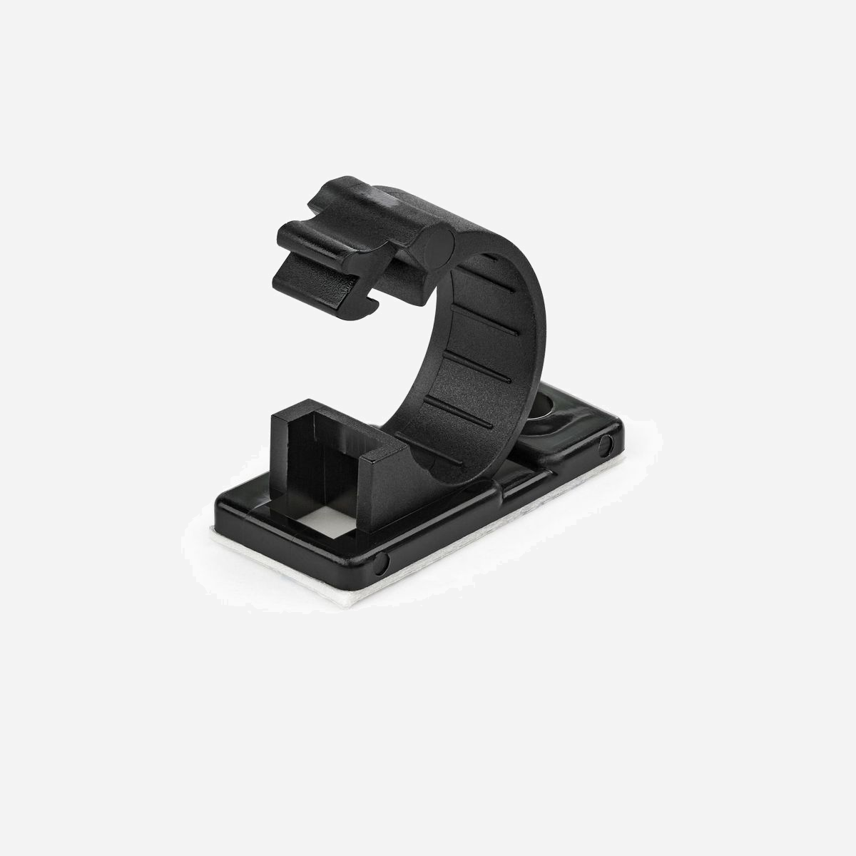 StarTech.com CBMCC2 : Lot 100 Pinces Adhésives Nylon Noir UL94V-2, Diamètre Max. 12mm, Adhésif 3M, Dimensions 35x17x19mm, RoHS - Diametre Faisceau Fils Max. 12mm | 100 Pcs | Noir | Moyen |Autocollant | TAA<br/><br/>Ces pinces attache câbles adhésives noires offrent un moyen facile de fixer et d'organiser les câbles à plusieurs endroits. 100 pinces à câbles noires sont incluses, ce qui vous assure d'en avoir beaucoup sous la main.<br/><br/>Gardez les câbles organisés<br/><br/>Les clips de câble supportent un faisceau de câbles de 12mm de diamètre et se fixent à n'importe quel mur avec le support adhésif 3M inclus. Il y a également un trou de montage de 5,3mm pour plus de solidité. Le serre-câble peut être ouvert et réutilisé avec différents câbles.<br/><br/>Résistance industrielle<br/><br/>Fabriqués en matériau durable en nylon 66 noir et dotés d'un support adhésif collant 3M résistant, ces supports de câbles sont classés UL94 V-2, résistant au feu jusqu'à 85°C.<br/><br/>Disponibles en différentes tailles<br/><br/>Pour répondre à toutes les applications, StarTech.com propose une sélection de ces serre-câbles de différentes tailles :<br/><br/>Attache câbles Small (CBMCC1)<br/><br/>Attache câbles Medium (CBMCC2)<br/><br/>Attache câbles Large (CBMCC3)<br/><br/>Ces attache câbles sont conformes à la norme TAA.<br/><br/>The StarTech.com Advantage<br/>