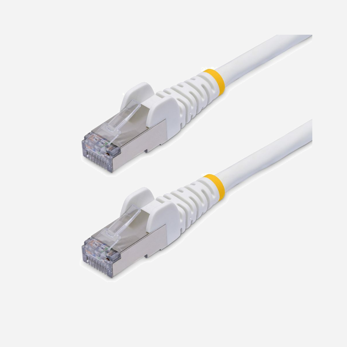 StarTech.com Câble Ethernet CAT8 50cm Blanc, RJ45 Snagless, 25G/40G, 2000MHz, 100W PoE++, S/FTP, Cuivre 26AWG, LSZH, Test Fluke Channel - <p>Connectez-vous en toute fiabilité à un réseau 25G/40G à l'aide de ce câble blindé LSZH Cat8<br><br>Connectez-vous à un commutateur ou périphérique réseau 25/40 Gbit/s en utilisant ce câble Ethernet Catégorie 8 sans accroc S/FTP. La fréquence maximale de 2000 MHz permet un débit jusqu'à quatre fois plus élevé que le Cat6a.<br><br>Câble en Cuivre Nu Pur<br><br>Nos câbles Cat8 sans accroc sont conçus pour des performances durables. La construction à paires torsadées blindées et feuilletées (S/FTP) à 4 paires utilise un fil de cuivre nu pur de calibre 26 AWG pour une conductivité améliorée et une faible résistance, garantissant une transmission fiable et une perte de signal minimale.<br><br>Le câblage en cuivre nu pur offre des caractéristiques de performance cohérentes dans différents environnements. Chaque paire est blindée dans un feuillard en mylar d'aluminium et une tresse en cuivre étamé pour une protection EMI renforcée.<br><br>Construction Durable<br><br>Le câble Ethernet Cat8 est doté de connecteurs sans accroc plaqués or de 50 microns qui permettent un ajustement précis pour minimiser l'usure et sont évalués au-delà de 750 cycles d'accouplement de connecteurs. La gaine flexible ignifuge faible fumée zéro halogène (LSZH) émet peu de fumée et de vapeurs toxiques en cas d'exposition à une chaleur extrême ou en cas d'incendie. Cela permet des installations plus sûres dans des zones mal ventilées, y compris certains environnements industriels, des environnements autonomes tels que les trains et les avions, ainsi que des environnements résidentiels où la conformité aux codes du bâtiment doit être prise en compte.<br><br>Le câble est conçu pour résister aux courbures de +/-90 degrés et se route bien dans les espaces confinés.<br><br>Fiable et Polyvalent<br><br>Le cordon de brassage Cat8 blindé est idéal pour les réseaux 25/40GBASE-T à haute densité et prend en charge une sortie jusqu'à 100W vers les périphériques Power over Ethernet (PoE++). Établissez une connectivité avec les commutateurs 25G/40G, le stockage réseau attaché (NAS), les réseaux de stockage SAN (SAN) et les modules SFP. Il facilite un débit et une alimentation fiables pour les périphériques PoE à faible latence et critiques, y compris les commutateurs PoE, les points d'accès et les caméras IP.<br><br>La compatibilité descendante avec les normes Cat 6/6a et Cat 5/5e assure une intégration transparente dans les environnements réseau existants. Nos câbles Cat8 sans accroc sont testés par Fluke pour des performances Cat8 garanties.<br><br>The StarTech.com Advantage<br></p>