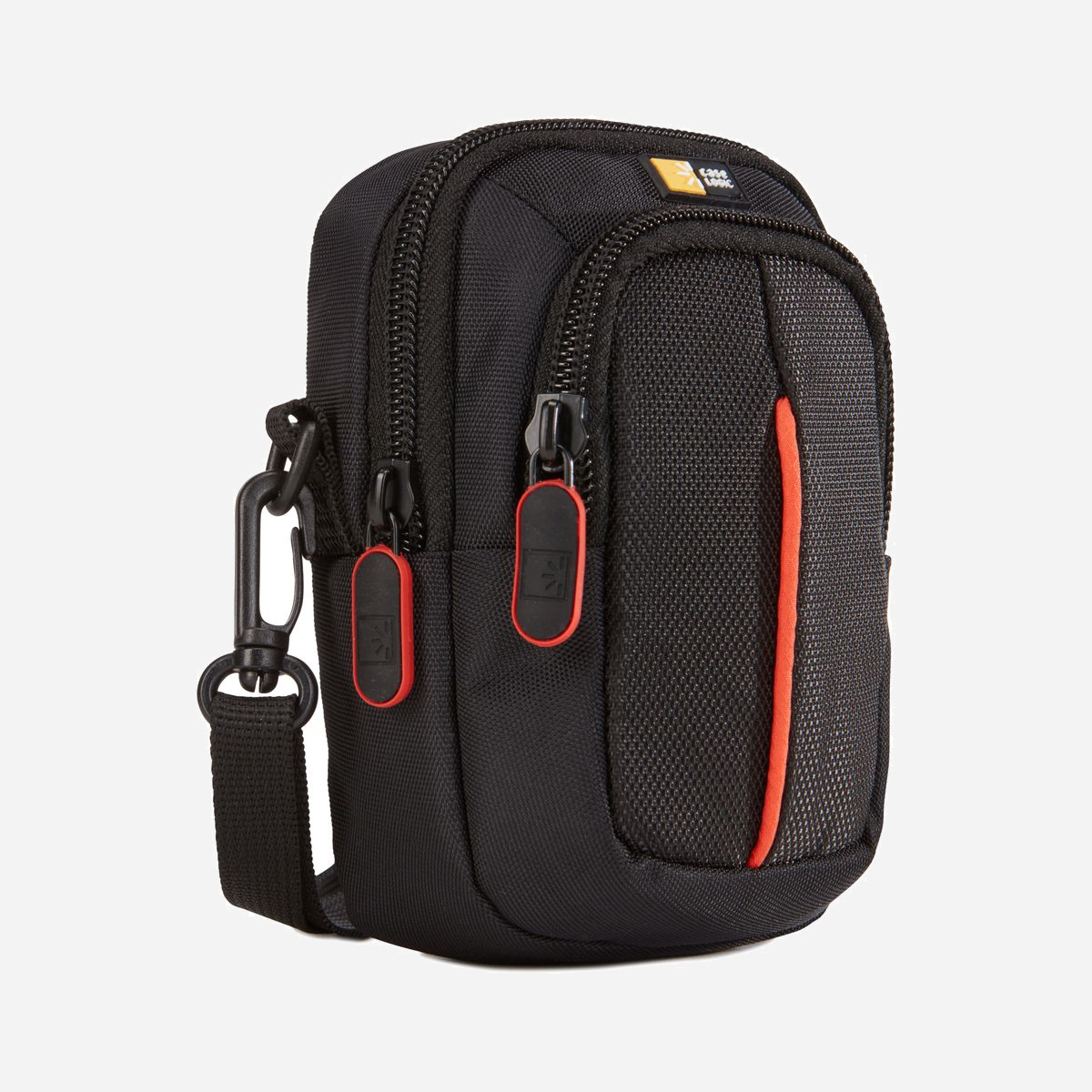 Sacoche Appareil Photo Case Logic DCB313K Noir Polyester 100x60x145mm, Intérieur 100x45x140mm, Poids 80g, Compatibilité Toutes Marques - Souligné de détails dynamiques et doté d'une poche de rangement supplémentaire, cet étui pour appareil photo s'adapte à la plupart des appareils photo numériques compacts.<br><br>- Sacoche pour appareil photo compatible avec la plupart des appareils photos compacts<br>- Une poche à fermeture permet de stocker des cartes mémoire et d'autres accessoires de petite taille<br>- La bandoulière et la boucle de ceinture amovibles facilitent le transport<br>- Des matériaux de qualité ainsi qu'une organisation logique assurent la sécurité de votre appareil photo ainsi qu'un accès instantané à ce dernier