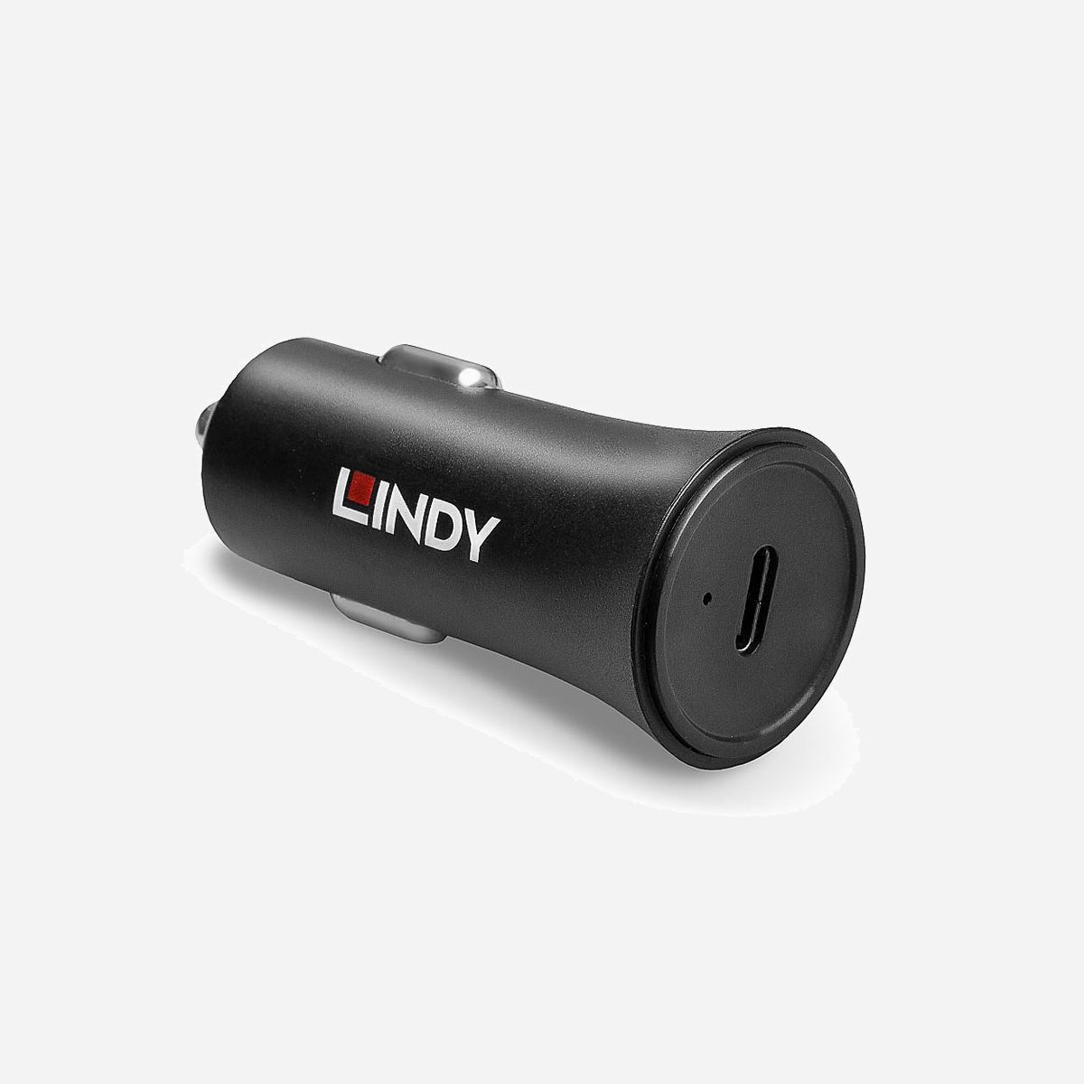 Lindy Chargeur Auto USB Type C PD 27W, 73301, Allume-cigare 12-24V, USB Power Delivery 2.0, Ajustement Tension, Noir, RoHS, CE, FCC, REACH - Le chargeur USB Type C PD pour voiture de Lindy peut charger un seul périphérique USB Type C en déplacement via l'allume-cigare d'une voiture. Ce chargeur a un design minimaliste et élégant qui s'adapte à tous les intérieurs de voiture et se connecte simplement au périphérique USB via un câble USB de type C.<br> <br>Avec un seul port USB femelle de type C, ce chargeur est idéal pour une utilisation avec les smartphones et tablettes phares, tandis que la conception réversible du type C signifie que vous n'avez pas besoin de faire attention à la façon dont le câble est inséré dans le port.Pour plus de commodité, ce chargeur prend en charge Power Delivery 2.0 pour une charge plus rapide de l'appareil avec une puissance de sortie de 27 W, tout en offrant une protection contre les surintensités de courant afin d'éviter d'endommager les appareils.<br> <br>Grâce aux fonctions Smart IC, le chargeur peut également reconnaître instantanément l'appareil connecté et ajuster automatiquement le courant de charge pour une charge rapide et sûre. Comme ce chargeur est classé au niveau 6 pour son efficacité énergétique, il répond également aux normes d'efficacité énergétique les plus élevées actuellement en vigueur.