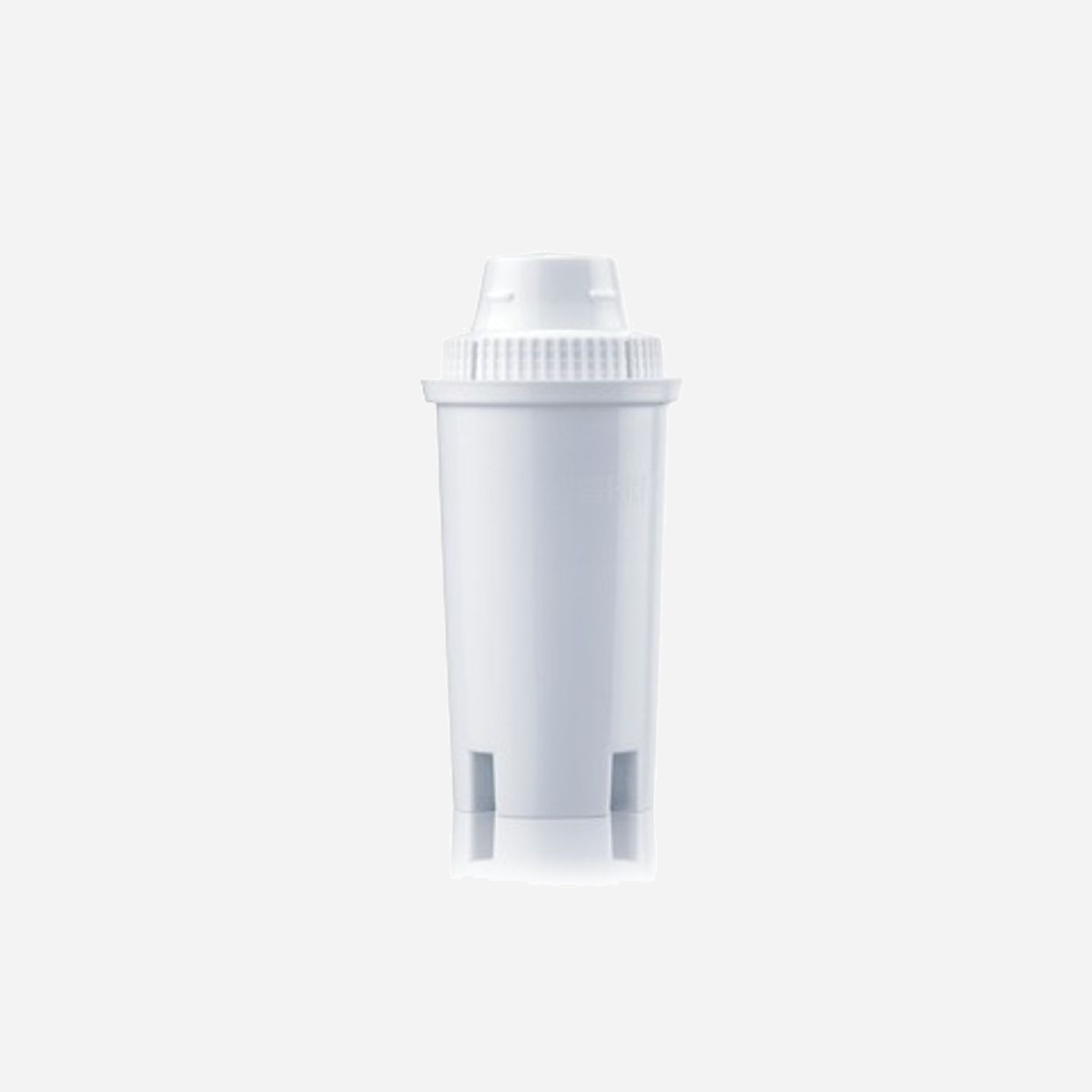 Brita Cartouche filtrante Classic 3-Pack - Filtre eau 100L/cartouche - Compatible Brita - 340g/pack - Recyclable 100% - Dimensions colis: 176x60x137mm - La cartouche BRITA Classic filtre les substances aromatisantes et odorantes, telles que le chlore et le calcaire. BRITA, pour une eau filtrée, douce et rafraîchissante, un thé plus clair et de meilleurs cafés plus aromatiques. Remplacez la cartouche toutes les quatre semaines (100 litres en moyenne) pour un résultat optimal.