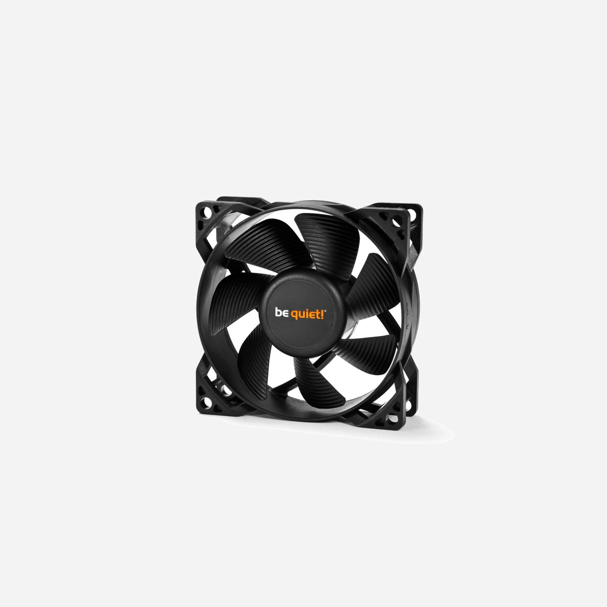 be quiet! Pure Wings 2 80mm BL044 Ventilateur PC 80x80x25mm, 1900 RPM, 18.2 dB(A), 26.3 CFM, Rifle Bearing, Noir, 80000h - Avec les Pure Wings 2 80 mm, le silence gagne du terrain, même sur les modèles à petits prix.<br><br><b>FONCTIONNEMENT TRÈS SILENCIEUX</b><br>Le ventilateur Pure Wings 2 80mm fonctionne à 18,2 dB (A) max. même à pleinrégime. Le choix idéal pour les ordinateurs silencieux à la maison et au bureau ainsi que les systèmes de jeu et multimédia.<br><br><b>DES PALES A FLUX D'AIR OPTIMISE</b><br>Grâce à ses pales optimisée sen surface, le flux d'air est amélioré, les turbulences générant du bruit sont minimisées et la pression de l'air est augmentée. Cette fonctionnalité est la clé d'un refroidissement efficace.<br><br><b>SYSTEME DE ROULEMENT "RIFLE BEARING"</b><br>Le Pure Wings 2 80mm est la marque de fabrique pour une fiabilité exceptionnelle grâce à sa technologie Rifle-Bearing offrant une durée de vie jusqu‘ à 80 000h.