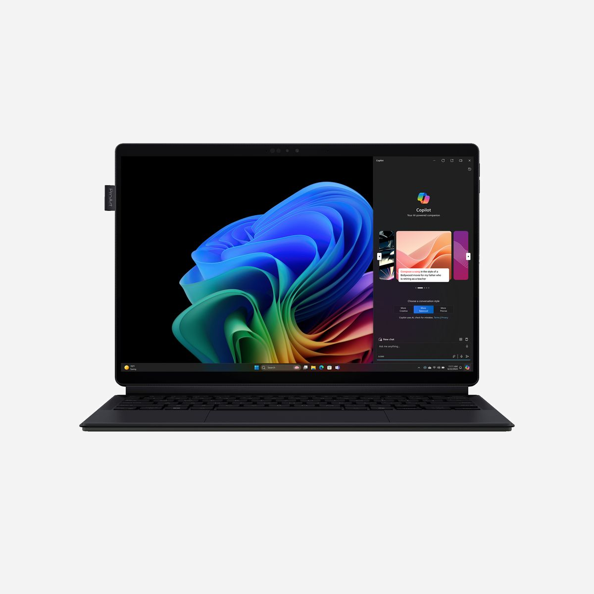 ASUS ProArt PZ13 HT5306QA-LX006X Hybride 2-en-1, Écran Tactile 3K OLED 13.3", Qualcomm Snapdragon X1-P42-100, 16GB LPDDR5x, 1TB SSD, Wi-Fi 7, Windows 11 Pro - Découvrez le ProArt PZ13, un ordinateur portable détachable classé IP52 et testé au niveau militaire destiné aux créateurs actifs, qui se distingue par son excellence dans un environnement extérieur. Son écran tactile OLED vous offre une expérience visuelle incomparable, et il est équipé d'un processeur Snapdragon® X Series avec un NPU 45 TOPS qui libère une créativité optimisée par l'IA sans sacrifier l'autonomie de la batterie. Parmi les accessoires polyvalents destinés à stimuler la productivité, figurent un clavier détachable et le stylet ASUS Pen 2.0. Un ensemble complet de ports d'E/S, y compris un slot SD avec un adaptateur microSD, simplifie la connectivité des appareils et les transferts de photos. Son design fin et léger allie une technologie de pointe à une expérience utilisateur supérieure, rendant la créativité accessible à tous, partout.