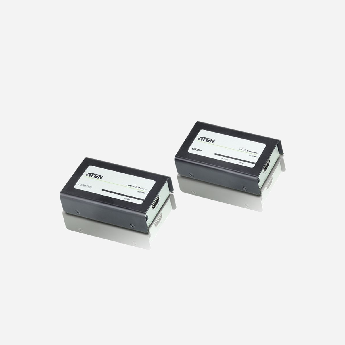 ATEN VE800A-AT-G : Extension HDMI sur Cat5/6/6a, 1080p@40m, HDCP, Bande Passante 6.75 Gbit/s, Métal Noir, Ports RJ45, HDMI, 55x90x22mm - Le système d'extension HDMI VE800A HDMI étend votre écran HDMI jusqu'à 60 m de distance de votre source HDMI avec un câble Cat 5e. Le VE800A d'ATEN intègre une nouvelle technologie qui permet aux signaux A/V d'être transmis sur un câble Cat 5e simple. Le port DDC est fourni pour pouvoir utiliser la fonction EDID de l'écran en connectant simplement un autre câble Cat 5e. Le VE800A prend en charge les fonctions HDMI telles que 3D et couleurs profondes pour vous donner l'expérience visuelle d'une image parfaite.<br>1x système d'extension HDMI VE800AT<br>1x système d'extension HDMI VE800AR<br>2x 0AD6-1705-10EG adaptateurs d'alimentation<br>1x kit de montage<br>1x instructions utilisateur