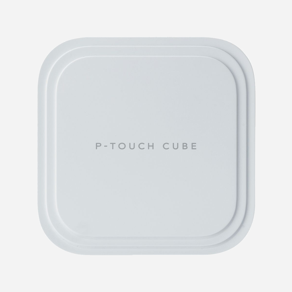 Brother PT-P910BT Étiqueteuse Transfert Thermique 360x360 DPI, Largeur max 36mm, USB, Bluetooth, TZe, Compatible Windows/macOS/Android/iOS - La P-touch CUBE Pro PT-P910BT est l'étiqueteuse idéale pour les bureaux, les magasins de vente au détail et les autres entreprises qui ont besoin d'une flexibilité maximale en matière d'étiquetage de rayon et d'archivage de documents.<br>Avec une batterie rechargeable intégrée et la capacité d'imprimer des étiquettes jusqu'à 36 mm de large depuis votre PC, Mac, iOS et Android, la P-touch CUBE Pro est l'étiqueteuse parfaite pour la gestion d'installations, l'organisation des bureaux, l'affichage des magasins et de nombreuses autres utilisations.<br>Grâce à la connectivité Bluetooth, l'impression sans fil est rapide et facile, et rend l'utilisation de votre appareil illimitée. Pour imprimer et charger à partir de votre PC ou Mac, branchez simplement le câble USB fourni.<br>De nombreuses largeurs, couleurs et finitions de ruban sont disponibles pour garantir que la P-touch CUBE Pro soit un réel atout pour votre entreprise, quels que soient vos besoins en étiquetage.