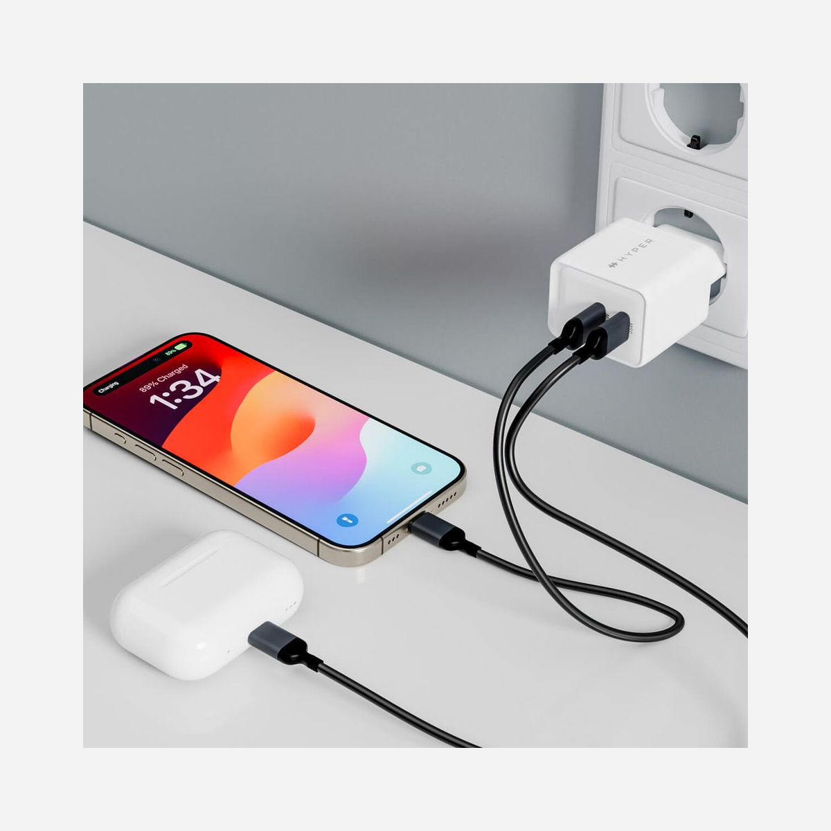 HYPER Chargeur Secteur 2 Ports USB-C 35W PPS Blanc HJG35EU pour Écouteurs, Casques, Smartphones & Montres, Dimensions 35x70x105mm - HYPER HJG35EU. Type de chargeur: Intérieure, Type de source d'alimentation: Secteur, Compatibilité de chargeur: Écouteurs, Casque, Smartphone, Montre, Quantité de ports USB de type C: 2, Charge rapide. Couleur du produit: Blanc
