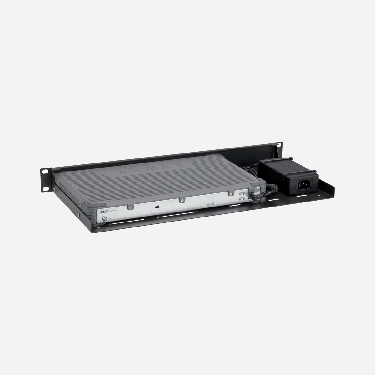 Rackmount.IT RM-JN-T1 Équerre de fixation 1U pour Juniper SRX300, 483x217x44mm, Noir, Kit de montage inclus, Certification RoHS, Pays-Bas - Découvrez le RM-JN-T1, votre solution ultime pour intégrer parfaitement votre appliance de bureau dans une armoire 19". Cette armoire est spécialement conçue pour accueillir les modèles répertoriés, garantissant un ajustement sûr et parfait à chaque fois. Avec des connexions pratiques en façade, accéder à votre configuration n'a jamais été aussi facile.<br>Craignez-vous une perte de courant accidentelle ? Pas de soucis ! L'alimentation est solidement fixée à l'armoire, offrant tranquillité d'esprit et fonctionnalité ininterrompue.<br><br>Assembler votre configuration est un jeu d'enfant, prenant moins de 3 minutes du début à la fin. Il vous suffit de glisser votre appareil dans le kit, de le sécuriser avec les retenues, de connecter les câbles inclus aux keystones et de fixer l'alimentation à l'armoire - c'est aussi simple que cela !<br><br>Vous voulez ajouter une touche personnelle ? Personnalisez votre configuration avec une variété d'options de couleur et même ajoutez votre propre logo ou branding - disponible sur une base de projet.<br><br>Découvrez une intégration transparente et un assemblage sans effort avec le RM-JN-T1 - votre solution incontournable pour le montage professionnel en armoire.