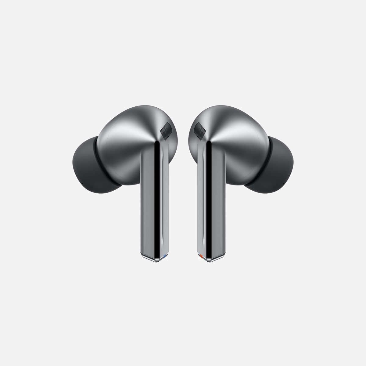 Samsung Galaxy Buds3 Pro Argent - Écouteurs True Wireless Stereo (TWS) Bluetooth 5.4 - Réduction Active de Bruit (ANC) - USB Type-C - IP57 - Designés pour proposer un son exceptionnel<br>Découvrez notre tout nouveau design qui repense totalement nos écouteurs sans fil. Chaque écouteur des Galaxy Buds3 Pro embarque une tête fine pour un confort et un son parfaits, et une subtile lumière latérale qui vous permet de vous démarquer. Le boîtier est lui équipé d'un toit transparent élégant et d'une charge filaire USB-C ou bien sans fil.<br><br>Un son exquis d'une clarté exemplaire<br>Plongez dans un son détaillé et riche - des basses les plus profondes jusqu'aux aigus les plus cristallins - grâce au haut-parleur à deux voies.<br><br>Entendez le son, tel qu'il devrait être<br>Du studio de production jusqu'aux Galaxy Buds3 Pro. Le Samsung Seamless Codec (SSC) compresse et encode un format audio jusqu'à 24 bit / 96kHz. Ensuite, il le décode sur les Buds3 Pro pour conserver une qualité en 24 bit / 96kHz afin que vous puissiez profiter des détails, tels qu'ils ont été enregistrés.<br><br>Galaxy AI améliore votre expérience musicale<br>L'égaliseur ainsi que la réduction active de bruit profitent désormais de l'intelligence avancée de Samsung. En se basant sur la forme de votre oreille et sur la façon de porter vos Buds, notre algorithme analyse en temps réel le son capturé par les micros internes et externes de vos écouteurs. Galaxy AI améliore ensuite votre expérience audio en ajustant le son avec précision.<br><br>Réduction active de bruit. Concentrez-vous sur l'essentiel<br>Même avec vos Galaxy Buds3 Pro dans les oreilles, vous pouvez continuez à échanger avec votre environnement. Grâce à Galaxy AI, les Buds3 Pro comprennent et identifient quel son est utile, et adapte la réduction active de bruit à votre environnement. Vous pouvez ainsi écouter votre son préféré sans être interrompu, ou à l'inverse être prévenu quand une sirène ou alarme se déclenche près de vous, afin de faire attention.<br><br>Des appels clairs, comme si vous y étiez<br>À la recherche dappels fluides et fiable ? Les Galaxy Buds3 Pro vous offrent une qualité d'appel hautement améliorée grâce au machine learning et à la technologie super wideband. Ce modèle de machine learning soigneusement entraîné analyse le bruit ambiant et les habitudes vocales de l'utilisateur. Ensuite, il élimine sélectivement le bruit inutile et améliore la qualité des appels, garantissant que votre voix soit entendue, même dans les environnements bruyants. Vos appels sont donc clairs et fluides en toutes circonstances.1, 37, 38<br><br>Une expérience intense avec l'Audio 360<br>Profitez d'un son spatial épatant avec l'Audio 360. Cette fonction identifie la direction du son afin de vous proposer une expérience encore plus immersive.<br><br>En pleine conscience avec vos Buds<br>La maîtrise de la pleine conscience vient avec l'entraînement. Rentrez dans un monde de zénitude avec Samsung Health et Calm. Vous pouvez profiter de sons relaxants inspirés de la nature, ou améliorer votre concentration avec des contenus dédiés.<br><br>Glisser-Pincer<br>Glisser<br>Glissez en haut et en bas de la branche pour ajuster le volume