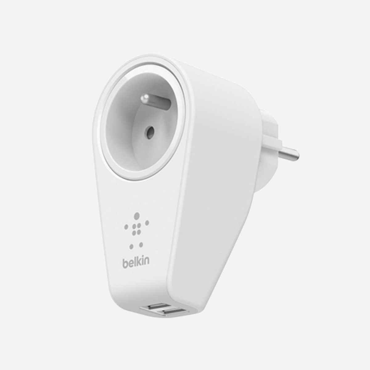 Belkin F8M102CA Chargeur Secteur 2 Ports USB 2.0 12W (2.4A) Blanc - Compatible Smartphones, Tablettes, MP3/MP4 - Compatibilité Galaxy S6, iPhone, iPad - <b>RECHARGEZ DEUX APPAREILS SIMULTANÉMENT</b><br><br>Rechargez votre smartphone et votre tablette simultanément, à la maison ou sur la route, grâce au chargeur pivotant à 2 ports + prise BOOST↑UP™. Ce chargeur compact comprend deux ports USB universels, offrant une solution unique et pratique pour recharger vos appareils mobiles. En plus des deux ports USB, le chargeur dispose également d'une prise de courant, vous permettant de brancher votre ordinateur ou tout autre appareil pendant que vous rechargez vos appareils mobiles. Avec 12 watts (2,4 ampères) de puissance, vos appareils seront rechargés rapidement.<br><br><b>ROTATION SUR 360 DEGRÉS POUR UN BRANCHEMENT FACILE MÊME LORSQUE L'ESPACE EST RESTREINT</b><br><br>Le chargeur pivote sur 360 degrés, ce qui facilite son branchement sur une prise de courant lorsque l'espace est restreint. Ainsi, le chargeur ne bloque pas l'accès aux autres prises de courant.<br><br><b>ASSURANCE SUR LES MATÉRIELS CONNECTÉS DE 2 000 €</b><br><br>Le chargeur pivotant à 2 ports + prise BOOST↑UP™ bénéficie d'une assurance Belkin sur les appareils connectés de 2 000 €. Si votre tablette, smartphone ou baladeur est endommagé par une surtension alors qu'il était correctement branché sur ce chargeur, nous le réparerons ou nous le remplacerons, jusqu'à une valeur de 2 000 €.<br><br><b>INFORMATIONS SUR LA COMPATIBILITÉ</b><br><br>Le chargeur pivotant à 2 ports + prise BOOST↑UP™ est compatible avec la plupart des smartphones, tablettes et baladeurs.