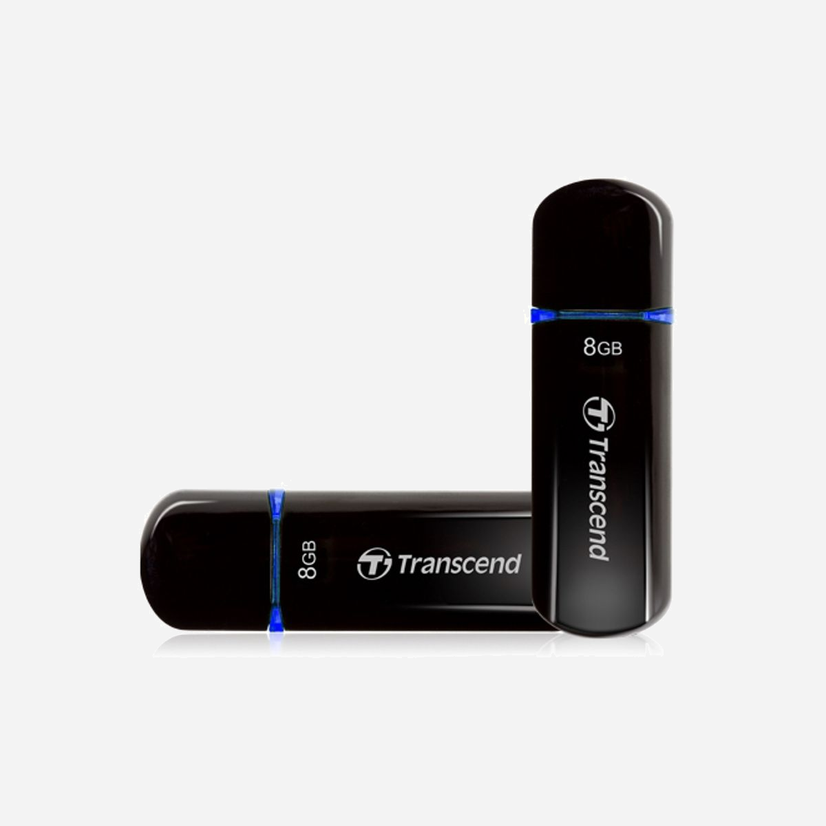 Transcend JetFlash 600 8 Go USB 2.0 Type-A Noir Compatible Windows/macOS/Linux, Dimensions 100x10x130 mm, Poids 15g, Certification CE/FCC/BSMI/KC/RCM/EAC - Le JetFlash™2A a été particulièrement conçu pour le transfert et le stockage faciles de grandes quantités de données et de l'information entre lui et tout ordinateur de bureau ou de notebook avec un port USB. Avec une capacité de stockage et une vitesse plus élevées, le JetFlash™2A est parfait pour stocker et transférer vos dossiers, fichiers, documents, photos et tout autre contenu numérique personnel.