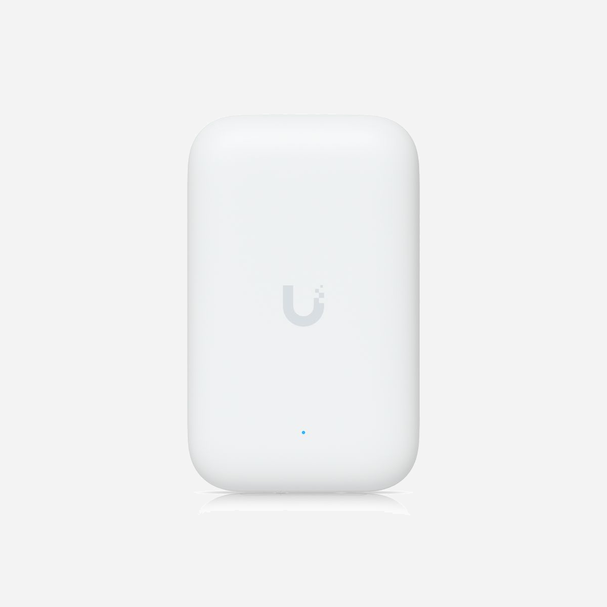 Ubiquiti UK-ULTRA Swiss Army Knife Ultra : Point d'accès 866.7 Mbit/s, 2.4/5 GHz, 1xGbE PoE, 6dBi, WPA2, IPX6, Montage mural/plafond - Ubiquiti Swiss Army Knife Ultra. 2,4 GHz, 5 GHz, Débit de transfert des données maximum: 866,7 Mbit/s. Algorithme de sécurité soutenu: AES, TKIP, WPA, WPA-Enterprise, WPA-PSK, WPA2. LAN Ethernet : taux de transfert des données: 10,100,1000 Mbit/s. Connexion Ethernet, supportant l'alimentation via ce port (PoE). Couleur du produit: Blanc. Consommation (max): 8 W