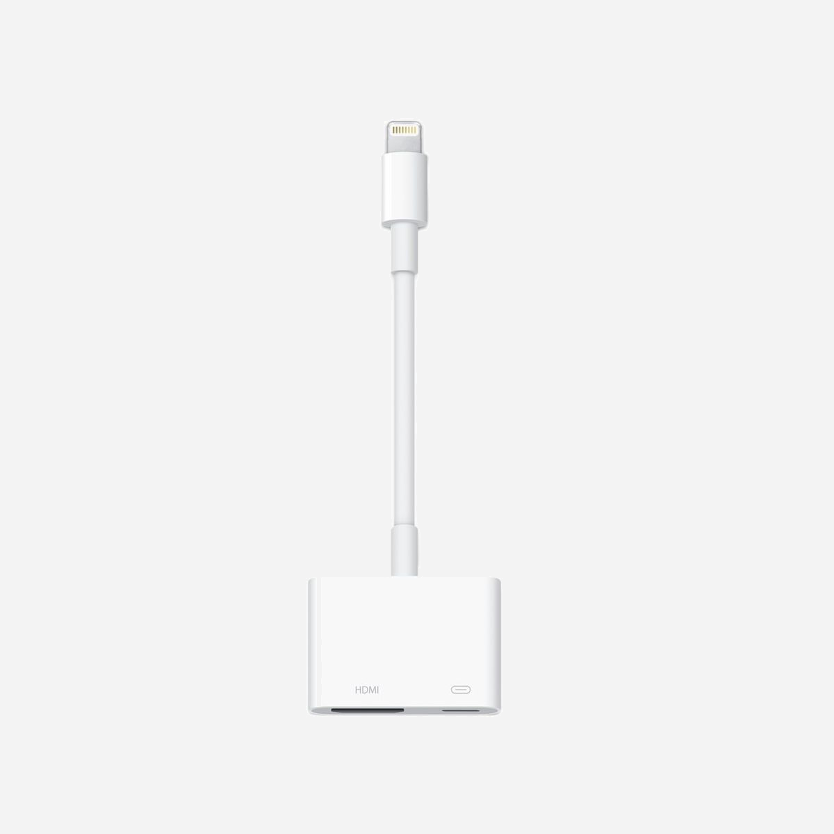 Adaptateur Apple Lightning AV Numérique MD826ZM/A Blanc, HDMI jusqu'à 1080p, pour iPhone 5, iPod touch 5, iPad 4, iPad mini. Connecteur Lightning. - Utilisez l'adaptateur Lightning AV numérique avec vos iPad avec écran Retina, iPad mini, iPhone 5 et iPod touch (5e génération) à connecteur Lightning. L'adaptateur Lightning AV numérique reflète ce qui s'affiche sur l'écran de votre appareil — y compris des apps, présentations, sites web, diaporamas et autres — sur votre téléviseur, projecteur ou tout autre écran compatible équipé d'un port HDMI, jusqu'en HD 1080p.<br><br>Il vous permet également de diffuser du contenu vidéo — films, séries TV, vidéos personnelles — sur votre grand écran jusqu'en HD 1080p. Il vous suffit de relier votre adaptateur Lightning AV numérique au connecteur Lightning de votre appareil et à votre téléviseur ou projecteur via un câble HDMI (vendu séparément).