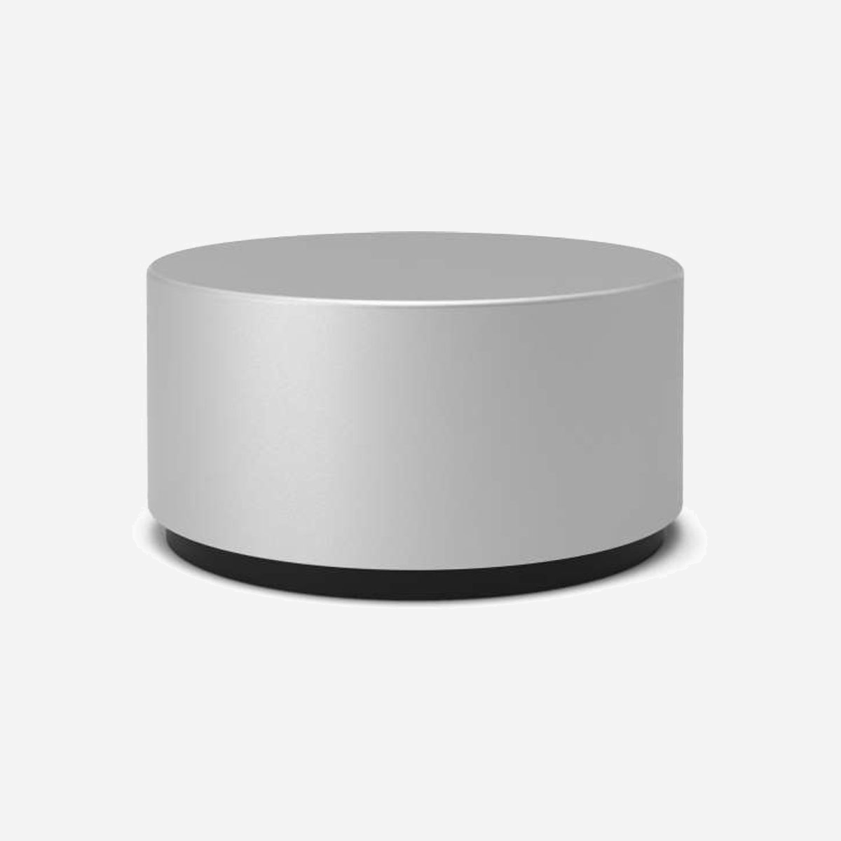 Microsoft Surface Dial Bluetooth Aluminium 2WS-00002, compatible Windows 10, 59x59x30mm, 145g, connectivité Bluetooth, alimentation AAA Alcaline - <b>Un nouvel outil de création.</b><br><br>Surface Dial est une toute nouvelle façon d'interagir avec la technologie d'écran tactile et de créer de manière spontanée. Stockez, personnalisez, accédez, naviguez et repensez les outils physiques dans le monde numérique, du concept à la création. <br><br><b>Passez d'une tâche à l'autre en toute simplicité.</b><br><br>Appuyez de manière prolongée sur le Surface Dial pour afficher un menu circulaire d'outils qui vous permet de faire tout ce dont vous avez envie de manière plus simple et plus rapide, tout en prenant en charge votre flux de travail. <br><br><b>Simplifier les actions</b><br><br>Simplifiez vos tâches quotidiennes et rendez-les amusantes. Ajustez le volume de votre morceau Groove préféré. Faites défiler les articles sans toucher votre clavier ou votre souris. Survolez votre ville sur les cartes Windows. <br><br><b>Compatible avec le stylet</b><br><br>Avec le Surface Dial dans une main et le stylet Surface dans l'autre, donnez libre cours à votre créativité et accédez facilement aux raccourcis, commandes, outils de dessin et bien plus encore.<br><br><b>Utilisable directement sur l'écran</b><br><br>Combiné à Surface Studio, le Surface Dial vous permet de réinventer votre manière de concevoir. Placez-le directement sur l'écran et voyez la magie opérer : un sélecteur de couleur ou une règle s'affiche sur votre table de dessin numérique.<br><br><b>Ressentez votre travail.</b><br><br>Un retour haptique propage des vibrations à travers le corps en aluminium jusque dans vos doigts et vous aide à apprécier l'instant présent et vous sentir totalement connecté à votre travail.<br><br><b>Sketchable</b><br><br>Surface Dial vous offre un accès rapide et intuitif aux paramètres des pinceaux que vous utilisez le plus. Réglez avec rapidité et fluidité les couleurs et faites pivoter ou mettez à l'échelle votre support pour un contrôle plus précis.<br><br><b>Dial est également compatible avec ces applications.</b><br><br>Microsoft vous offre toutes les applications dont vous avez besoin pour travailler et vous amuser. Observez votre réflexion en action avec la Reproduction d'entrée manuscrite et Surface Dial sur OneNote. Utilisez-les avec les cartes Windows pour basculer en 3D. Ajustez la vitesse de lecture d'un morceau de musique dans Groove Music. Accédez aux outils de dessin dans Plumbago.<br><br><b>Un membre à part entière de la famille Surface.</b><br><br>Surface Book et Surface Pro 4 proposent également la plupart des fonctionnalités de Surface Studio disponibles sur Surface Dial.