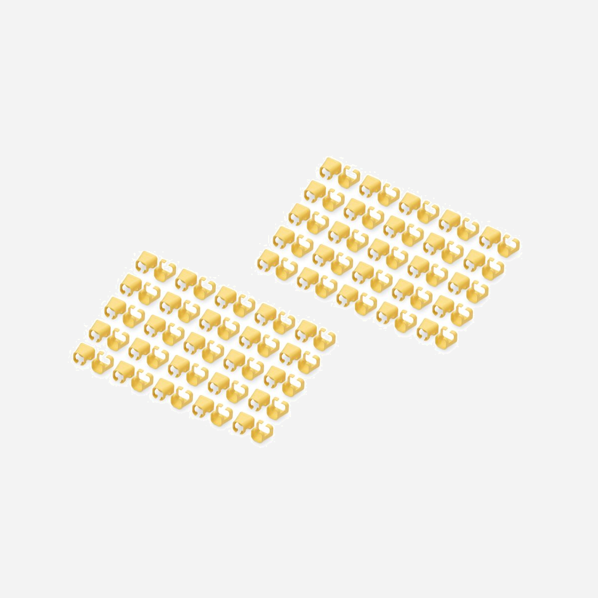 Digitus Clips de Couleur Jaune pour Câbles Patch Cat5e/6, PVC, Lot de 100, Référence A-CC-Y, Dimensions Emballage 100x120x20mm - Les clips de couleur pour les câbles de raccordement offrent un moyen efficace de gérer et d'identifier les câbles dans les systèmes de réseau. Ils contribuent à une infrastructure bien organisée et facile à entretenir.<br><br>- Identification facile : l'utilisation de différentes couleurs permet une identification visuelle rapide et facile des câbles, réduisant ainsi la probabilité d'erreurs lors de l'installation, de la maintenance ou du dépannage.<br>- Efficacité organisationnelle : les clips de câbles à code couleur aident à l'organisation et améliorent la gestion globale des câbles, réduisant ainsi la confusion dans les environnements réseau complexes.<br>- Prévention des erreurs : La probabilité que les câbles soient mal connectés est réduite au minimum, ce qui améliore la fiabilité et la stabilité du réseau.<br>- Dépannage rapide : pendant la maintenance, les techniciens peuvent identifier et suivre rapidement certains câbles.<br>- Évolutivité : les nouveaux câbles peuvent être facilement intégrés dans l'infrastructure existante sans perturber l'ensemble du système.<br>- Facilité d'utilisation : la polyvalence de ces clips de couleur, conçus pour être utilisés facilement des deux côtés du cordon de brassage, pour une identification complète et sans faille du câble.<br><br>Les clips de couleur pour les câbles de raccordement facilitent l'identification des câbles dans le réseau. Ces clips, disponibles en différentes couleurs, aident à organiser les câbles en fonction de leur fonction ou de leur destination. Cela augmente l'efficacité et réduit la probabilité d'erreurs lors de l'installation et de la maintenance. Un dépannage rapide est facilité, car les techniciens peuvent facilement identifier et suivre certains câbles. En outre, le système de codage couleur standardisé favorise l'évolutivité et permet d'intégrer de nouveaux câbles en toute transparence lors de l'extension des réseaux. Au-delà de la fonctionnalité, l'utilisation de clips à code couleur contribue à donner une image professionnelle et organisée des environnements de réseau.