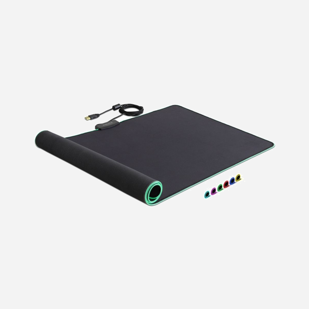 DeLOCK 12555 Tapis de Souris Gaming RGB 920x303x3 mm Noir, Rétroéclairage Rouge/Vert/Bleu, Connexion USB Type-A, Câble 2 m - Ce tapis de souris souple de haute qualité de Delock peut être connecté à un PC ou un laptop avec une interface USB de Type-A. Il est remarquable avec sa bordure RGB lumineuse. Avec le bouton sur le côté, il y a plusieurs couleurs en 7 tons différents pouvant être activés, par exemple, une couleur unique ou un ton plus doux. En raison de sa taille spéciale, ce tapis de souris offre assez de place pour travailler avec une souris d’ordinateur.