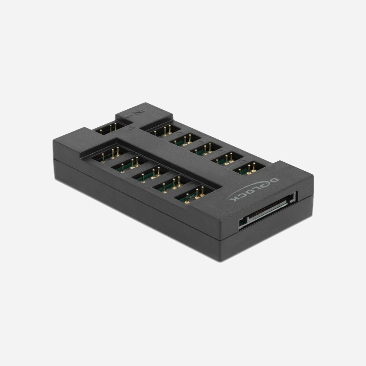DeLOCK Hub ARGB 10 Ports pour LED ARGB, Interface 5V, Montage Magnétique, Dimensions 90x48x16mm, Longueur câble 0.5m, Noir, Réf: 64128 - Ce hub RGB de Delock peut être connecté à une carte-mère avec un connecteur adressable RGB 5 V pour étendre l’éclairage LED interne. Ainsi, jusqu’à 10 ports sont disponibles sur un connecteur ARGB pour l’éclairage individuel. Deux aimants dessous fournissent une bonne option de montage dans le boitier d’ordinateur.