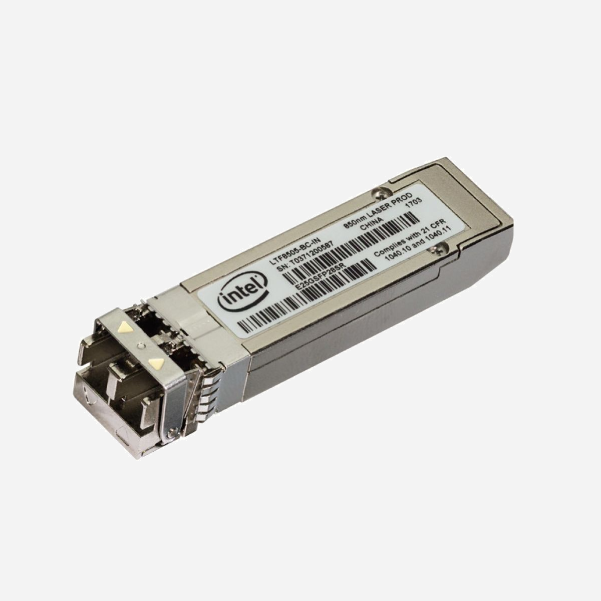 Module Optique Intel E25GSFP28SR Fibre Optique SFP28 25Gbps 850nm SR multimode (MMF) - Consommation 1.2W - RoHS - Série Intel Ethernet SFP28 Optics - Intel E25GSFP28SR. Type d'émetteur-récepteur SFP: Fibre optique, Débit de transfert des données maximum: 25000 Mbit/s, Type d'interface: SFP28. Couleur du produit: Argent. Consommation électrique typique: 1,2 W. Certificats de conformité: RoHS. Quantité: 1 pièce(s)