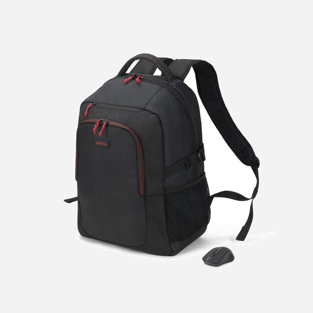 DICOTA D31719 Sac à dos pour ordinateur portable 15.6" (39.6cm), Noir, Compartiment Tablette 10.5", 285x50x400mm, 22L, 620g - Avec son compartiment verrouillable pour ordinateur portable, le Backpack Gain vous permet de transporter votre ordinateur portable confortablement et en toute sécurité. Le compartiment principal offre suffisamment de place pour vos objets personnels. Vous pouvez ranger les accessoires tels que stylos et Smartphones dans le compartiment avant. Les poches intérieures, compartimentées, permettent de tout ranger proprement. <br><br>La conception élégante et sans fil de la souris s'intègre parfaitement dans tout type d'environnement professionnel grâce à son capteur optique LED d'une résolution de 1000 dpi. Trois touches, y compris la fonction de défilement, facilitent la manipulation. De plus, ce sac à dos possède un compartiment intérieur bien pratique pour les tablettes mesurant jusqu'à 10.5". Avec son rembourrage respirant au dos et ses sangles rembourrées, le sac à dos Backpack Gain sera l'accompagnateur parfait et confortable lors de vos déplacements.<br>