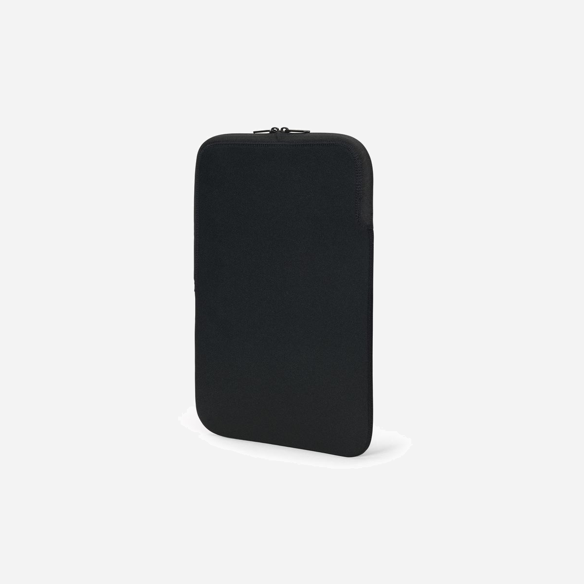 DICOTA D31992-DFS Housse Néoprène Noire pour Surface Go/Pro 13" - Compatible Go/Pro/X - 330x230x20mm - Compartiment 300x210x16mm - 180g - DICOTA est un participant officiel du programme Microsoft Designed for Surface, qui certifie que les accessoires exceptionnels créés par des fabricants tiers fonctionnent parfaitement avec les appareils Surface. <br><br>La housse Eco SLIM accompagne de manière fiable et offre une protection sur mesure pour l'ordinateur portable Surface Go ou Surface Pro de 13 pouces. L'étui particulièrement léger associe un design compact à des matériaux robustes. L'étui est en néoprène durable, fabriqué à partir de bouteilles PET recyclées. Le compartiment à accessoires flexible situé à l'avant offre un espace de rangement pour une banque d'alimentation, des câbles de recharge, un smartphone et d'autres objets personnels. L'étui de protection est équipé de deux fermetures à glissière. Cela permet de recharger l'appareil Surface de manière pratique, sans sacrifier la protection maximale.<br>