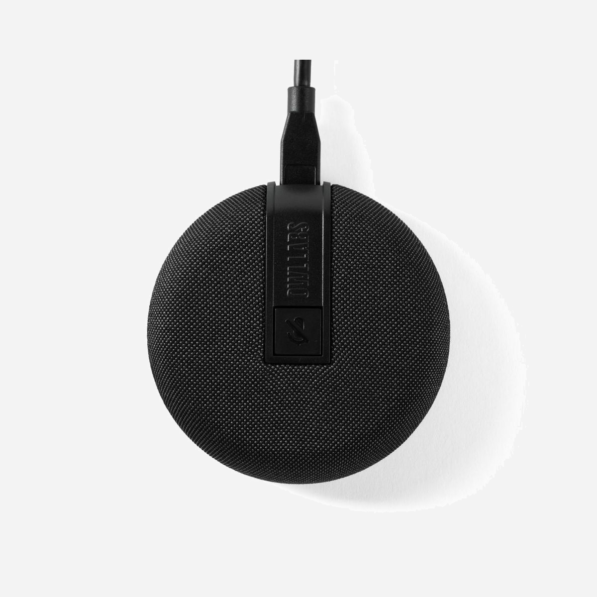 Owl Labs EXM100-1100 Microphone d'Expansion: Cardioïde, portée 2.43m, interface Micro HDMI, SNR 72dB, câble 2.5m. Compatible Meeting Owl 3/4+. - Augmentez la portée audio de votre du Meeting Owl 4+ ou du Meeting Owl 3 de 2,4 m environ en la connectant à l'Expansion Mic. Veillez à ce que les voix moins fortes ou plus distantes puissent être entendues en plaçant un micro à proximité des participants. Gérez les réunions en toute simplicité grâce à un bouton de désactivation du micro à portée de main. Câble Expansion Mic pratique et support de fixation en option. Conçu pour optimiser les performances de la Meeting Owl avec un design assorti. N'est pas compatible avec la Meeting Owl Pro ou la Meeting Owl originale.<br><br>Étend la portée de captation audio du Meeting Owl 4+ ou du Meeting Owl 3 de 18 pieds à 26 pieds dans la direction du micro pour garantir que le Meeting Owl reconnaît les voix plus faibles ou plus éloignées du Owl.<br>Le bouton de mise en sourdine facile d'accès permet à la conversation de se dérouler facilement pour les participants les plus éloignés du Meeting Owl.<br>Se connecte au Meeting Owl 4+ ou au Meeting Owl 3 à l'aide d'un Câble Expansion Mic