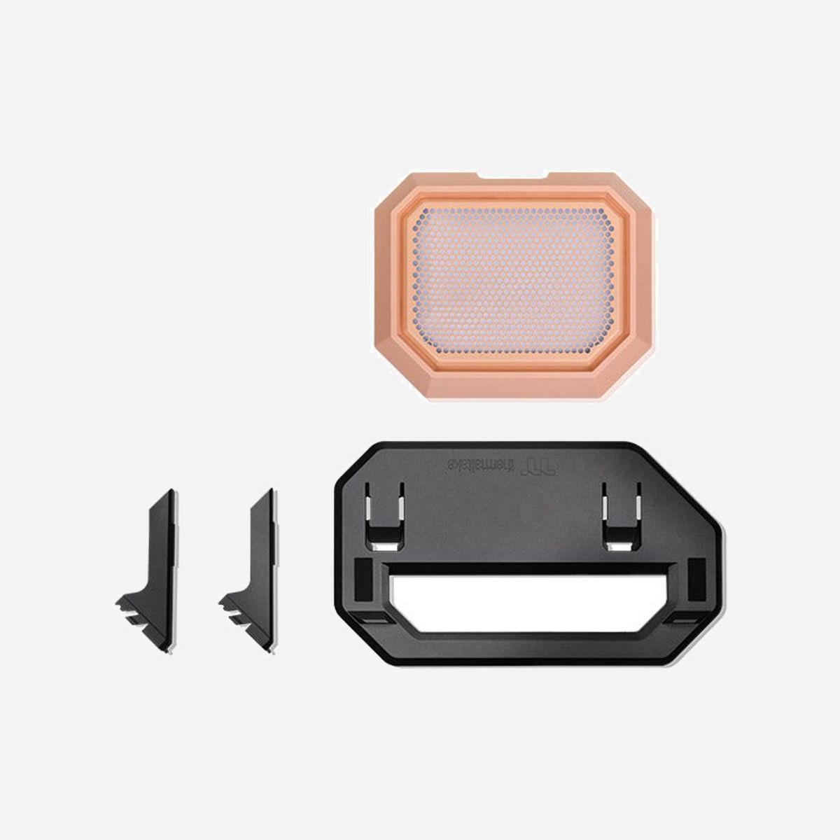 Thermaltake AC-074-ONKNAN-A1 Kit d'Accessoires pour Châssis Mini Tower (Noir/Pêche) avec Filtres Anti-Poussière, Facile à Fixer et Retirer - 1 Pièce - Thermaltake AC-074-ONKNAN-A1. Type de châssis compatible: Mini Tower, Type: Kit d'accessoires, Couleur du produit: Noir, Pêche. Quantité: 1 pièce(s)