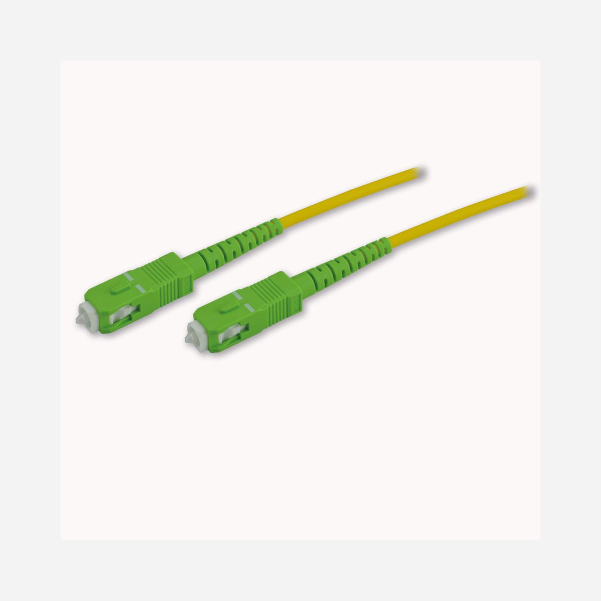 MCL Câble Fibre Optique Simplex Monomode OS2 9/125 SC/SC APC - Longueur 3m - Connecteurs Mâles - Gaine LSZH - Conforme CE/RoHS - Ce câble est prévu pour relier le boitier de terminaison optique au connecteur de la box fibre.<br>Câble fibre optique compatible avec les box fibre Orange, SFR, Bouygues.