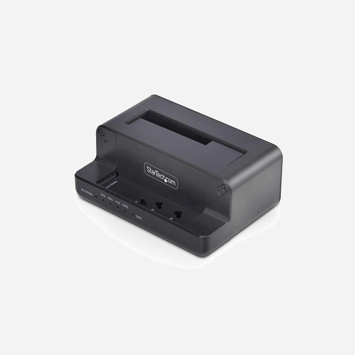 StarTech.com Duplicateur SSD/HDD SATA vers M.2 NVMe USB 3.2 Gen 2 - Clonage Autonome Bidirectionnel - SATA III 6Gbps - Support 2.5/3.5" - TAA - Cloner des disques M.2 NVMe sans ordinateur hôte ou accéder aux disques lorsqu'ils sont connectés à un ordinateur via USB<br/><br/>Effectuez un clonage bidirectionnel entre des SSD/HDD SATA 2,5/3,5 pouces et des M.2 NVMe sans ordinateur grâce à ce duplicateur de disque M.2 NVMe vers SATA. La duplication autonome secteur par secteur prend en charge le SATA III (6 Gbps) et fonctionne avec n'importe quel format de fichier.<br/><br/>Cloner autonome M.2 NVMe vers SATA<br/><br/>Clonez un disque M.2 NVMe vers un SSD/HDD SATA 2;5"/3;5" ou inversement. Cette solution est idéale pour les mises à niveau matérielles, l'imagerie système ou la maintenance régulière. Le duplicateur prend en charge les tailles M.2 NVMe 2240, 2260 et 2280 et s'adapte à tous les disques SATA standard, combinant parfaitement les solutions de stockage modernes et anciennes.<br/><br/>Accès aux disques externes via USB-C<br/><br/>La connexion hôte USB 3.2 Gen 2 (10 Gbps) offre un accès externe aux disques M.2 NVMe et SATA, facilitant le transfert de données entre systèmes sans nécessiter l'installation interne des disques.<br/><br/>Format compact<br/><br/>Le duplicateur autonome M.2 NVMe vers SATA 2,5/3,5 pouces est portable et minimise l'encombrement sur le bureau. Il permet des sauvegardes de données instantanées et est idéal pour les professionnels de l'informatique en dépannage sur site, avec la possibilité de réimager et de redéployer des SSD/HDD M.2 NVMe et SATA sans station de clonage dédiée.<br/><br/>Le dock de clonage SSD dispose d'un design à chargement par le haut pour favoriser la circulation passive de l'air; assurant des températures constantes pendant les performances de pointe. Le duplicateur autonome prend en charge les secteurs de taille 4Kn, TRIM, SMART et UASP. Veuillez noter que le disque cible doit être égal ou supérieur en taille au disque source.<br/><br/>The StarTech.com Advantage<br/>