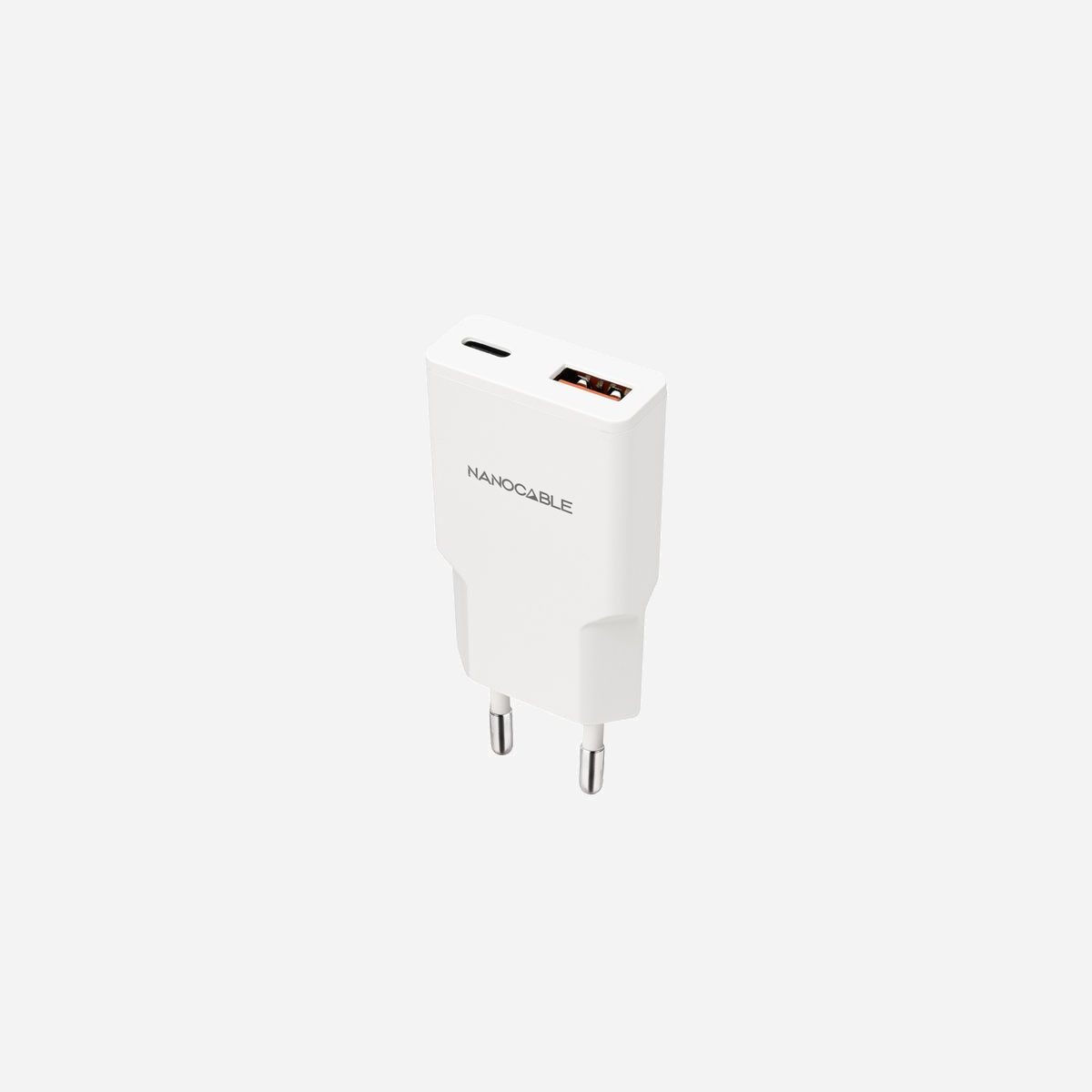 Nanocable 10.10.2028 Chargeur Secteur Smartphone Blanc, USB-C Power Delivery 30W, USB 2.0, PPS, 100-240V, Type C, CE/RoHS - Puissants, sûrs et conçus pour s’adapter à tous les besoins, ces chargeurs allient technologie de pointe et design compact. Du modèle avec charge USB-C PD ultra-rapide aux versions à double sortie permettant d’alimenter plusieurs appareils. Avec eux, l’énergie vous accompagne partout.<br><br>Grâce à sa technologie intelligente, il adapte la puissance en fonction de l’ appareil connecté, protégeant ainsi la batterie et prolongeant sadurée de vie. Profitez d’une recharge rapide, stable et sûre, optimisée pour offrir des performances maximales sans surchauffe ni interruption. Son design compact et léger permet de le transporter facilement, ce qui en fait l’accessoire idéal pour le quotidien.
