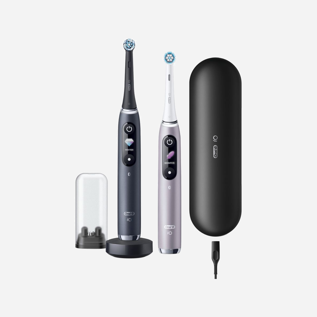 Oral-B iO 80363731 Brosse à Dents Électrique Rotative Oscillante Adulte Noir/Argent, 7 Modes, Minuteur 2min, Bluetooth, Batterie Li-Ion, 2 Têtes, Chargeur - Oral-B s’est surpassé pour créer une expérience de brossage qui lui est propre. <br>Au-delà de l’avancée purement technologique pour incorporer l’ingénierie de classe mondiale, rendant possible le brossage le plus complet, doux et silencieux de votre vie. Au-delà du design visant à créer un véritable objet de désir, avec un look élégant réservé aux technologies les plus recherchées. <br>Bien sûr, lorsque vous passez d’une brosse à dents manuelle à une électrique, votre brossage est amélioré. Mais lorsque vous passez d’une brosse à dents électrique à iO, cela va au-delà de l’ordinaire pour devenir une expérience vraiment extraordinaire que vous verrez, entendrez et ressentirez différemment.<br>98% des professionnels belges de la santé bucco-dentaire recommanderaient iO à leurs patients*.<br>*Basé sur une enquête de P&G auprès de 200 professionnels de la santé bucco-dentaire en Belgique, du 13 juillet au 14 décembre 2020.