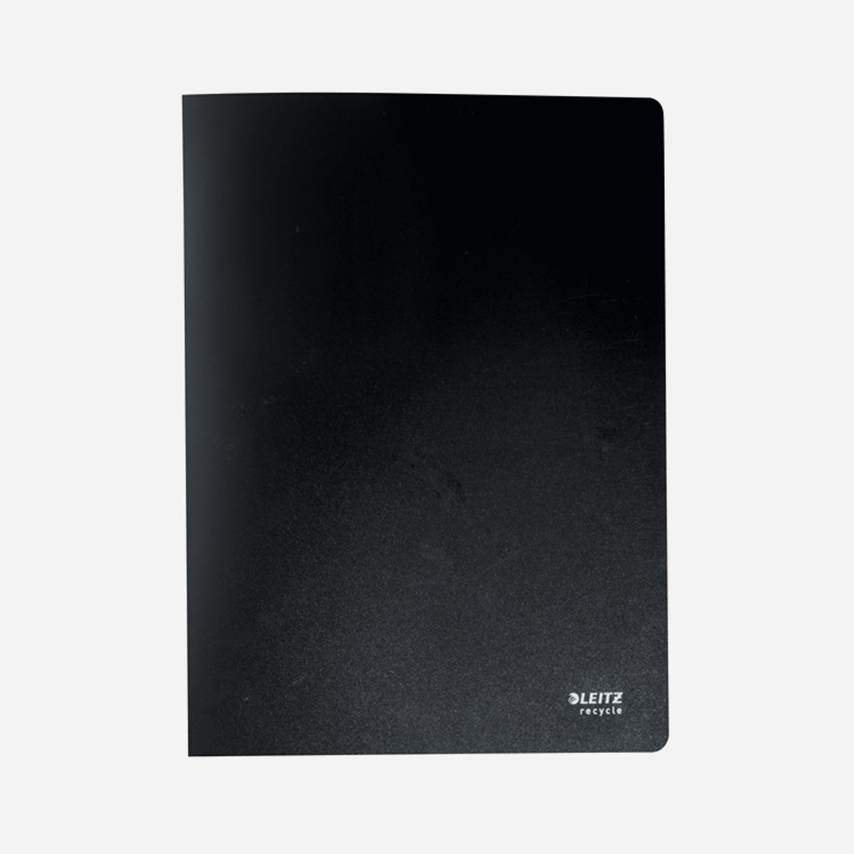 Leitz Recycle 46770095 Protège-documents A4, 40 Pochettes PP 90% Recyclé, Noir, 231x310x16mm, Mise en Page Portrait, Poids 280g - Reliure protège documents de qualité supérieure et au design accrocheur pour une utilisation quotidienne à l'école, au bureau et à la maison. 40 pochettes en plastique transparent, idéales pour présenter et transporter des dessins, des photos et des documents au format A4. Fabriqué à partir de plastique 90% recyclé, neutre pour le climat et 100% recyclable. This robust and practical presentation book perfectly complements other products from the Leitz Recycle range and is made to last. Des accessoires de bureau écologiques, modernes et contemporains, pour embellir votre maison et votre bureau. Avec la nouvelle gamme Leitz Recycle, vous pouvez contribuer à améliorer l'environnement de votre bureau et celui de notre planète.