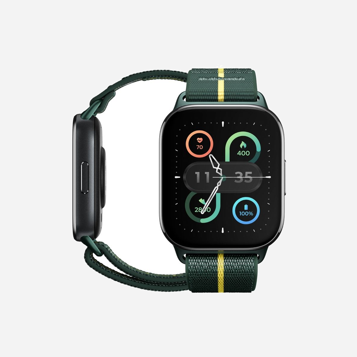Motorola Moto Watch Fit - Écran OLED 1.9" 1000cd/m², Corning Gorilla Glass 3, IP68, 5 ATM, Bluetooth 5.3, GPS, Autonomie 16 jours, Android 12+, RTOS - <b>Une fit très tendance</b><br>Enfin une montre connectée qui affirme votre style tout en vous aidant à garder la forme. Voici moto watch fit. Interagissez facilement avec vos statistiques et vos activités sur un grand écran OLED lumineux de 1,9 pouces. Bénéficiez d'un design moderne et épuré, ultra-plat et léger, avec votre choix de bracelets, dans un Vert Trekking spécialement choisi par Pantone® ou sur une sélection en évolution constante de bracelets compatibles(1), ainsi que d'une grande diversité de cadrans.(2) Gardez le contrôle grâce à une intégration parfaite avec Android(2), qu'il s'agisse de passer au morceau suivant ou de recevoir des notifications. Améliorez vos performances grâce au suivi avancé de vos performances et de votre santé. Votre montre est protégée grâce à la résistance à l'immersion IP68, une étanchéité de 5 ATM et un verre Corning® Gorilla® Glass 3.(3) Bénéficiez également de jusqu'à 16 jours d'autonomie de batterie(4), afin de profiter de vos activités sans la moindre interruption. moto watch fit, intelligente dans tous les sens du terme.