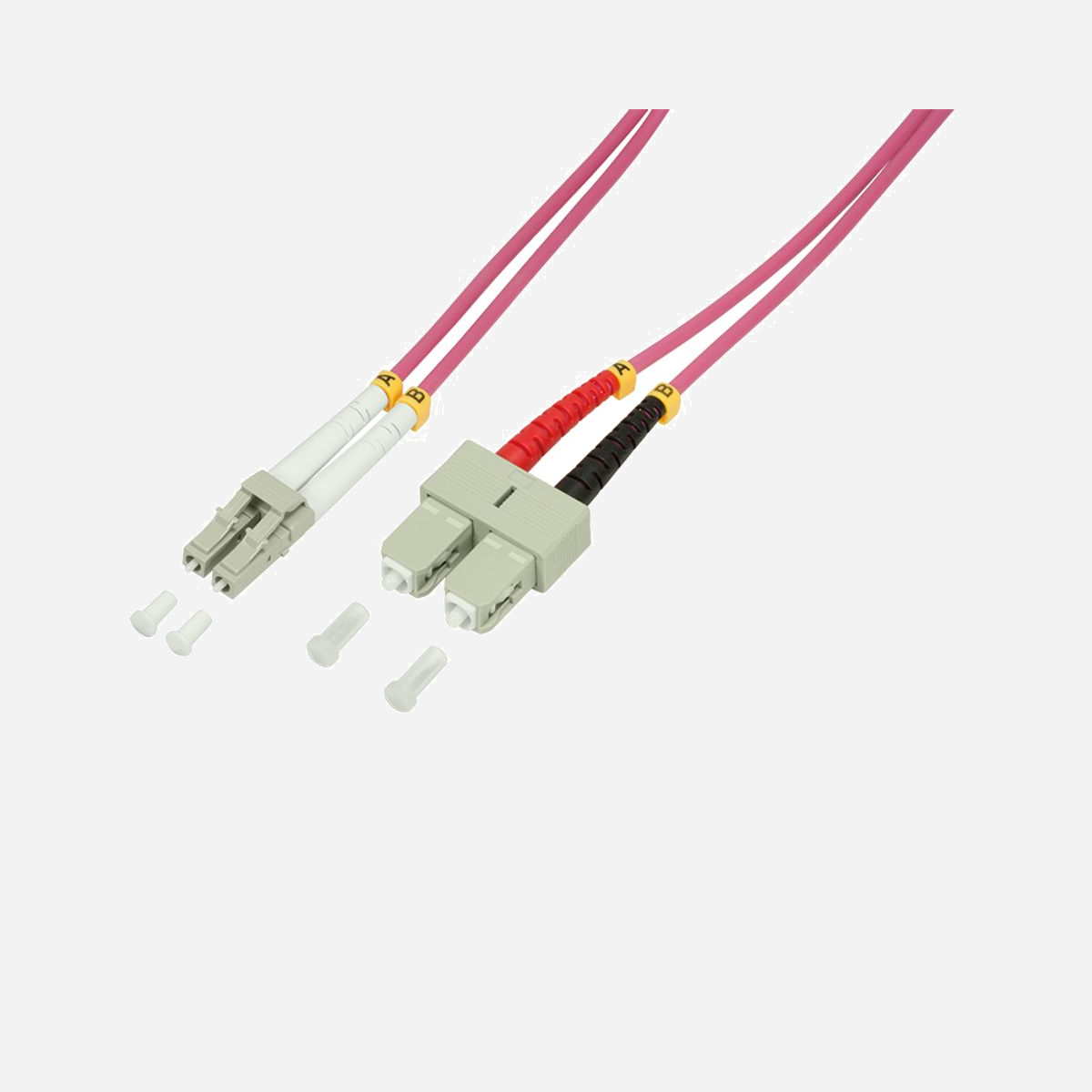 LogiLink LC/SC, 20 m câble InfiniBand et à fibres optiques Rose - Le câble fibre optique LogiLink FP4LS4 de 20 mètres offre une solution de connectivité haute performance pour vos infrastructures réseau professionnelles. Avec ses connecteurs LC et SC, ce câble répond aux besoins d'interconnexion entre équipements actifs, baies de brassage et datacenters. Grâce à sa fibre OM4 multimode de 50 µm, ce câble garantit des débits jusqu'à 40 Gbit/s, idéal pour les applications exigeantes en bande passante : transferts de données massifs, virtualisation, stockage en réseau SAN ou connexions backbone. La technologie full duplex assure une communication bidirectionnelle simultanée pour optimiser les performances de votre infrastructure. La gaine LSZH (Low Smoke Zero Halogen) constitue un atout majeur pour la sécurité : en cas d'incendie, elle limite les émissions de fumées toxiques et de gaz corrosifs, protégeant ainsi les personnes et les équipements sensibles. Cette caractéristique en fait un choix privilégié pour les environnements à forte densité d'équipements ou les locaux recevant du public. Sa couleur rose facilite l'identification visuelle dans les armoires de brassage et simplifie la gestion des câblages complexes. Avec un diamètre de 3 mm et un poids de 350 g, ce câble reste maniable lors de l'installation tout en offrant une robustesse adaptée aux contraintes professionnelles. Conforme RoHS, ce câble LogiLink s'inscrit dans une démarche respectueuse de l'environnement. Une solution fiable et performante pour moderniser ou étendre votre infrastructure réseau optique.