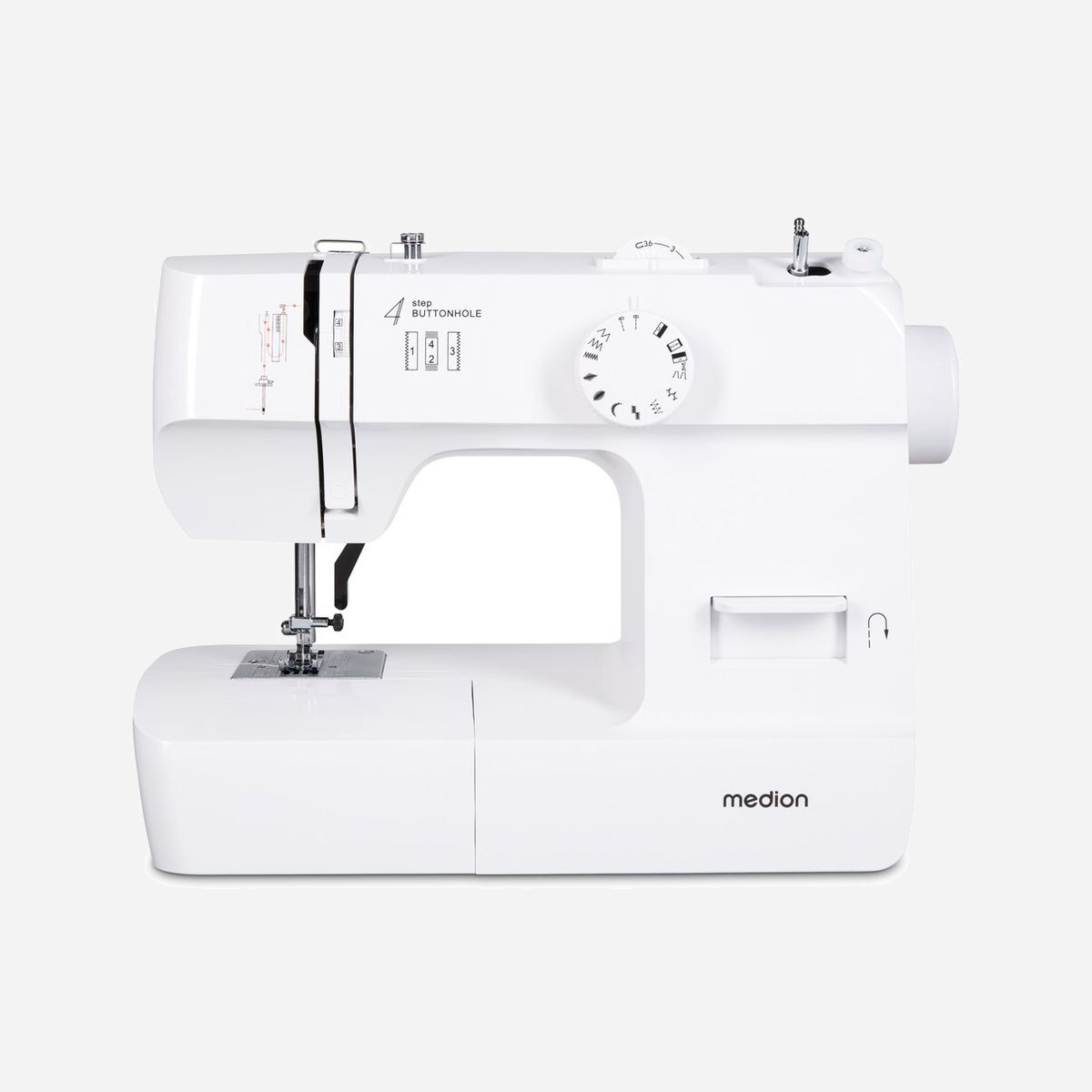 Machine à coudre MEDION LIFE SM70 électrique 70W boutonnière 4 étapes 4 bobines blanc 345x270x145mm - La machine à coudre MEDION LIFE SM70 s'adresse aux professionnels de la retouche, aux ateliers de confection et aux services généraux qui recherchent un équipement électrique fiable pour leurs travaux de couture quotidiens. Avec sa puissance de 70W et sa vitesse de 700 points par minute, cette machine électrique assure une productivité constante pour vos opérations de couture standard. Elle intègre 12 motifs de points différents, offrant la polyvalence nécessaire pour traiter divers types de tissus et d'assemblages. Le système de boutonnière en 4 étapes simplifie cette opération technique et garantit des résultats réguliers. Les réglages de longueur de point jusqu'à 3,6 mm et de largeur jusqu'à 4,5 mm permettent d'adapter précisément la couture à vos besoins. La fonction marche arrière facilite les points d'arrêt et renforce la solidité des coutures. L'éclairage intégré améliore la visibilité sur la zone de travail, réduisant la fatigue visuelle lors des sessions prolongées. Livrée complète avec pédale de commande, 4 aiguilles, 4 bobines, tournevis et étui de transport, cette machine est opérationnelle immédiatement. Ses dimensions compactes de 345x270x145 mm et son poids de 5 kg facilitent son déplacement entre différents postes de travail. La commande rotative intuitive permet une prise en main rapide par vos équipes. Un investissement pratique pour équiper vos ateliers ou compléter votre parc de machines à coudre professionnelles.