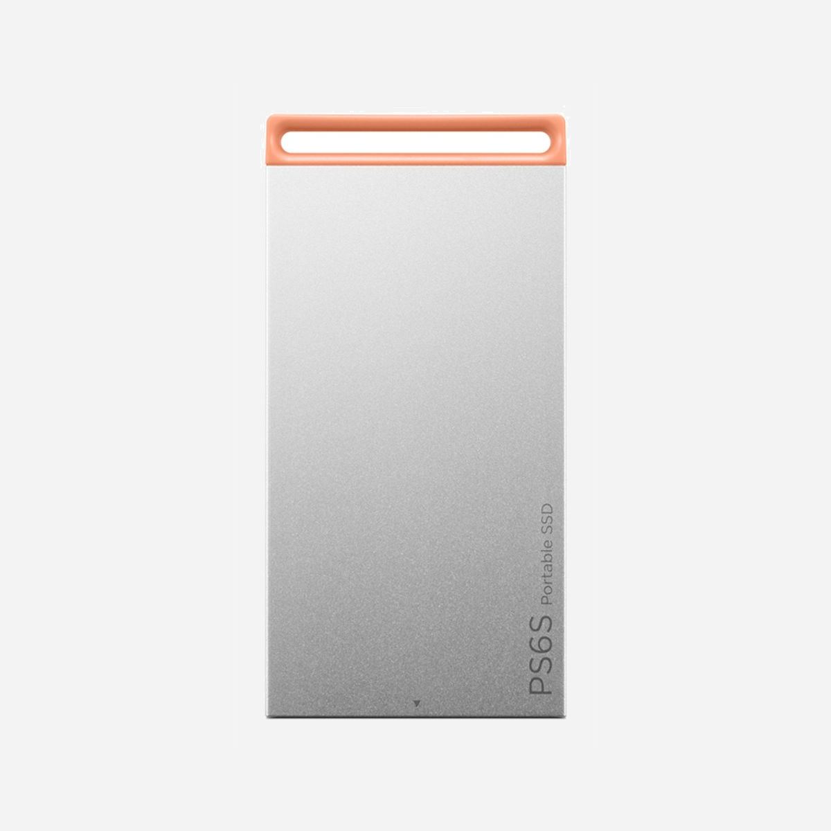 SSD externe Lenovo GXB1T57737 1TB USB Type-C 3.2 Gen 2 550Mo/s lecture 500Mo/s écriture gris - Le SSD externe Lenovo GXB1T57737 offre une solution de stockage mobile performante et fiable pour les professionnels en déplacement. Avec sa capacité généreuse de 1 To, il permet de transporter en toute sécurité vos données critiques, présentations volumineuses, fichiers multimédias et sauvegardes système. Ses performances remarquables constituent un atout majeur : 550 Mo/s en lecture et 500 Mo/s en écriture garantissent des transferts rapides, essentiels pour gagner du temps lors de la manipulation de fichiers volumineux ou de bases de données. La connectivité USB Type-C 3.2 Gen 2 assure une compatibilité étendue avec les équipements professionnels récents. La polyvalence est au cœur de ce produit. Compatible Windows, MacOS et Android, il s'intègre parfaitement dans les environnements de travail hétérogènes où plusieurs systèmes d'exploitation coexistent. Le câble USB Type-C vers USB Type-C inclus permet une utilisation immédiate. Son format compact et son poids plume de seulement 40 grammes en font un compagnon de mobilité idéal. Le boîtier métallique gris assure robustesse et dissipation thermique efficace, tout en conservant une esthétique professionnelle discrète. Les certifications FCC, CE, CB et autres attestent de sa conformité aux normes internationales, un critère important pour les achats en entreprise. Sa plage de température d'opération étendue permet une utilisation fiable dans des environnements variés. Idéal pour les sauvegardes régulières, l'archivage de projets, le transfert de données entre sites ou comme extension de stockage pour ordinateurs portables aux capacités limitées.