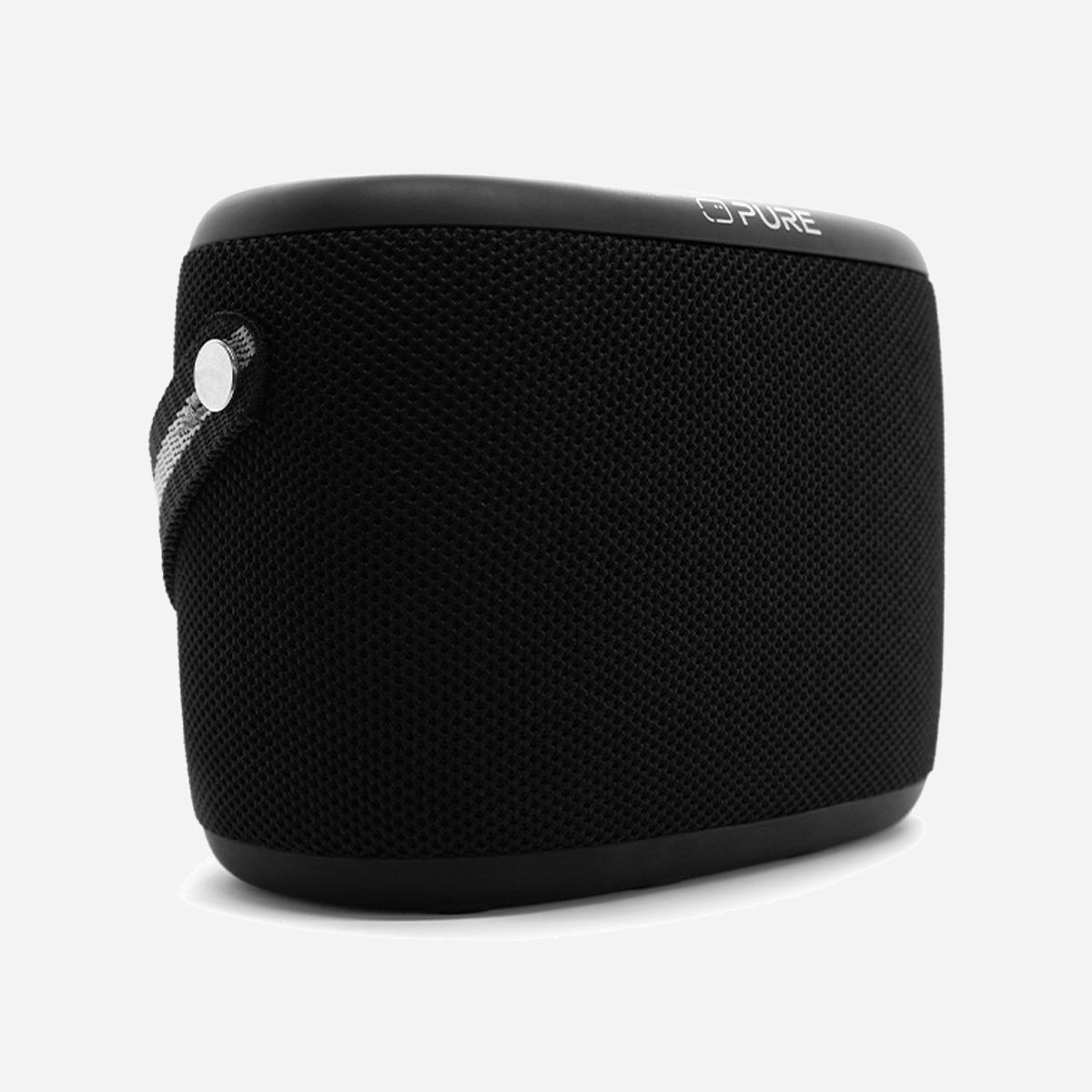 Enceinte Bluetooth Pure Woodland Portable 10W DAB+/FM Bluetooth 5.1 Batterie 14h Étanche Noir - L'enceinte Pure Woodland allie robustesse et polyvalence pour accompagner tous vos moments, en intérieur comme en extérieur. Son design compact aux bords arrondis intègre une poignée de transport ergonomique et des boutons encastrés pour une prise en main intuitive au quotidien. Dotée d'un système acoustique double de 10 watts combinant technologies active et passive, cette enceinte portable délivre un son riche et chaleureux adapté à tous vos contenus : musique en streaming, podcasts, talk-shows ou actualités radio. Le haut-parleur pleine bande de 3 pouces garantit une restitution sonore équilibrée malgré son format nomade. La connectivité Bluetooth 5.1 assure une liaison stable avec vos appareils mobiles pour diffuser vos playlists préférées. Vous bénéficiez également d'un tuner DAB+/FM intégré avec 6 stations préréglées, idéal pour profiter de vos programmes radio sans solliciter votre smartphone. L'écran intégré facilite la navigation entre les sources et les stations. Conçue pour résister aux conditions extérieures, la Woodland affiche une certification IP67 garantissant une protection totale contre la poussière et l'immersion temporaire. Que vous jardiniez, organisiez un barbecue ou travailliez en atelier, cette enceinte encaisse les chocs du quotidien. Sa batterie intégrée de 4000 mAh offre jusqu'à 14 heures d'autonomie en lecture continue, éliminant toute contrainte de recharge fréquente. La recharge s'effectue via port USB Type-C, avec possibilité de connexion USB Type-A pour d'autres usages. Pesant 900 grammes pour des dimensions contenues (174 x 130 x 106 mm), la Pure Woodland se transporte aisément et trouve sa place partout. Un compagnon audio fiable pour les professionnels mobiles et les amateurs d'écoute nomade exigeants.