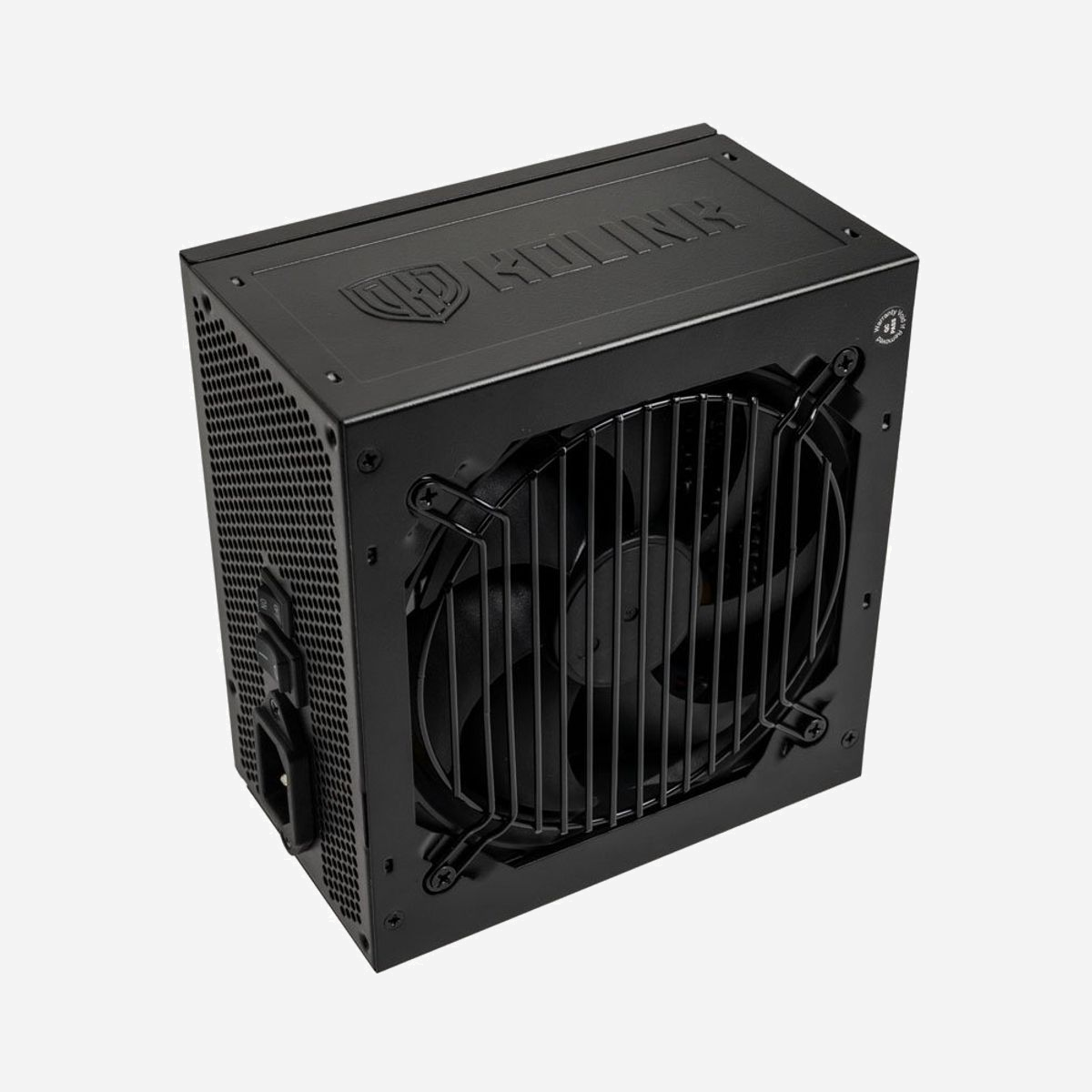 Alimentation Kolink Regulator 850W ATX 20+4 pin 80 PLUS Gold ventilateur 12cm câbles UC PATA SATA noir - L'alimentation Kolink Regulator 850W constitue une solution robuste et performante pour équiper vos configurations professionnelles exigeantes. Certifiée 80 PLUS Gold avec 92% d'efficacité énergétique, elle garantit une consommation maîtrisée et des économies substantielles sur vos coûts d'exploitation à long terme. Avec sa puissance de 850W et son rail +12V délivrant 846W, cette alimentation répond aux besoins des stations de travail gourmandes en ressources : montage vidéo, modélisation 3D, calcul scientifique ou configurations gaming haut de gamme. Le câblage entièrement modulaire facilite l'installation et optimise la circulation d'air dans le boîtier, un atout précieux pour la maintenance et l'évolutivité de vos équipements. La compatibilité universelle avec les tensions d'entrée de 100 à 240V simplifie le déploiement international de vos parcs informatiques. Le système de refroidissement actif par ventilateur 12cm à roulement FDB assure un fonctionnement silencieux et une durabilité accrue, avec un MTBF de 15000 heures. Les protections multiples intégrées (surtension, surintensité, surchauffe, court-circuit) préservent vos composants coûteux contre les incidents électriques. Le connecteur ATX 20+4 broches, les connecteurs CPU 4+4 broches, les 2 connecteurs PCI Express 6+2 broches et les multiples sorties SATA et Molex offrent une connectivité complète pour tous types de périphériques. Format ATX 3.0 standard, cette alimentation s'intègre dans la majorité des boîtiers professionnels. Un choix rationnel pour sécuriser vos investissements matériels et garantir la stabilité de vos infrastructures informatiques.