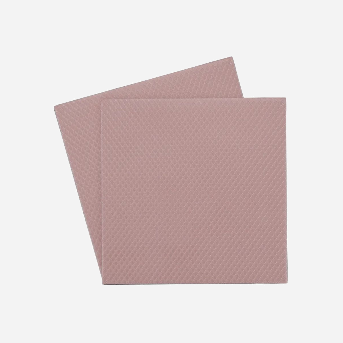 Thermal Grizzly Minus Pad 8 Pad thermique 100x100x1mm rose conductivité 8 W/mK lot de 2 pièces - Le Thermal Grizzly Minus Pad 8 représente une solution thermique professionnelle conçue pour optimiser le refroidissement de vos composants électroniques. Avec une conductivité thermique de 8 W/mK, ce pad garantit un transfert de chaleur efficace entre vos processeurs, cartes graphiques, chipsets ou modules mémoire et leurs dissipateurs thermiques. Ce lot de 2 pads thermiques au format généreux de 100x100 mm et d'une épaisseur de 1 mm offre une flexibilité d'utilisation remarquable. Vous pouvez découper les pads aux dimensions exactes de vos besoins, ce qui permet de couvrir plusieurs composants ou d'équiper plusieurs machines avec un seul kit. Cette polyvalence en fait un choix économique pour les professionnels de l'informatique et les intégrateurs système. L'application est simple et propre, sans le désordre associé aux pâtes thermiques traditionnelles. Le pad se positionne facilement, ne coule pas et maintient ses propriétés dans le temps. Idéal pour les cartes graphiques nécessitant un remplacement des pads d'origine, les SSD NVMe M.2 sujets à la surchauffe, ou tout équipement électronique exigeant une dissipation thermique optimale. La marque Thermal Grizzly est reconnue dans le secteur pour la qualité de ses solutions thermiques. Ces pads conviennent parfaitement aux environnements professionnels où la fiabilité et la stabilité thermique sont essentielles : stations de travail, serveurs, équipements de production ou configurations gaming haut de gamme.