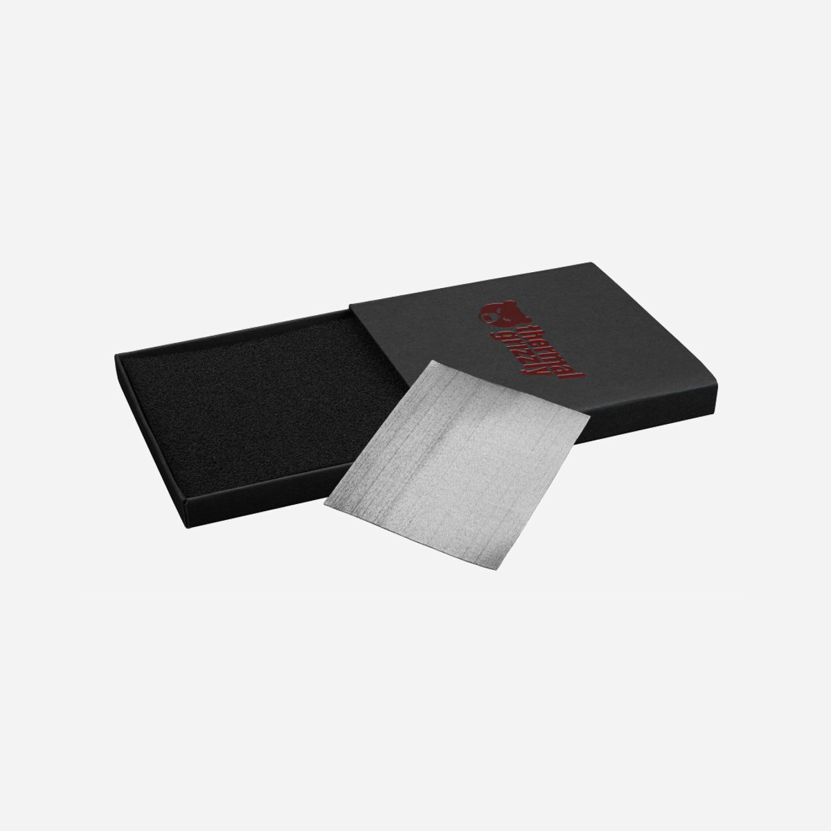 Pad thermique Thermal Grizzly KryoSheet 68x51mm 1g anthracite pour dissipateurs thermiques CPU GPU - Le Thermal Grizzly KryoSheet révolutionne le refroidissement de vos composants critiques en remplaçant avavantageusement les pâtes thermiques traditionnelles. Ce pad thermique de nouvelle génération au format 68x51mm s'adresse aux professionnels IT, aux intégrateurs système et aux stations de travail exigeantes nécessitant une dissipation thermique optimale et durable. Contrairement aux pâtes thermiques classiques qui se dégradent avec le temps et nécessitent un renouvellement régulier, le KryoSheet offre une solution permanente et réutilisable. Sa structure solide élimine les risques de dessèchement, de pompage ou de migration thermique, garantissant des performances constantes sur le long terme. Cette caractéristique représente un avantage économique significatif pour la maintenance de parcs informatiques professionnels. L'installation se révèle particulièrement propre et précise : aucun débordement, aucun nettoyage fastidieux, et la possibilité de repositionner le dissipateur sans compromettre l'efficacité thermique. Le format généreux de 68x51mm couvre efficacement les surfaces des processeurs CPU et GPU haut de gamme, y compris les modèles Threadripper, EPYC ou cartes graphiques professionnelles. Les applications privilégiées incluent les serveurs, les workstations graphiques, les configurations de rendu 3D et les environnements où la fiabilité thermique conditionne la disponibilité des systèmes. Le KryoSheet maintient des températures stables même sous charge intensive prolongée, contribuant à la longévité des composants et à la réduction des interventions de maintenance. Solution technique éprouvée par Thermal Grizzly, référence reconnue dans le domaine du refroidissement haute performance, ce pad thermique représente un investissement judicieux pour toute infrastructure nécessitant une gestion thermique professionnelle et pérenne.