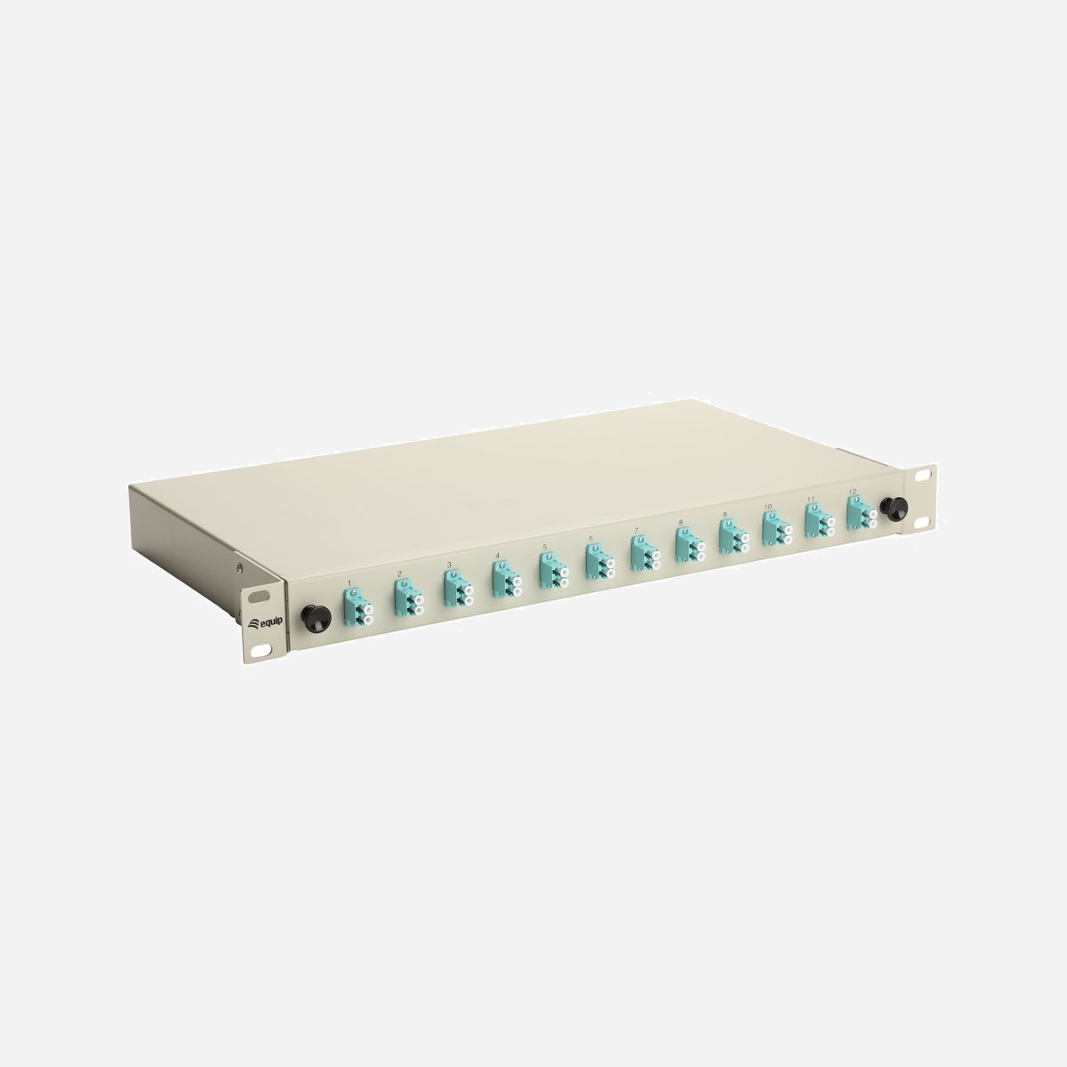 Baie de brassage fibre optique Equip 337203 1U 19" connecteurs LC OM3 gris 485x43.5x240mm montage rack - La baie de brassage fibre optique Equip 337203 constitue une solution professionnelle pour organiser et sécuriser vos connexions fibre dans vos infrastructures réseau. Conçue au format 1U 19 pouces, elle s'intègre parfaitement dans tous les racks standards et optimise l'utilisation de votre espace en baie. Avec ses 12 ports duplex équipés de connecteurs LC, cette baie offre une capacité de 24 fibres, idéale pour les installations de taille moyenne comme les salles serveurs d'entreprise, les datacenters ou les locaux techniques. La compatibilité OM3 garantit des performances élevées pour vos transmissions multimodales jusqu'à 10 Gigabit Ethernet sur des distances adaptées aux besoins professionnels courants. La construction en acier assure robustesse et durabilité, des qualités essentielles pour protéger vos connexions critiques. Le format compact de 485 mm de largeur pour seulement 43,5 mm de hauteur facilite l'installation même dans des environnements où l'espace est compté. Les connecteurs LC, largement répandus dans les infrastructures modernes, simplifient la maintenance et permettent une densité de ports optimale. Cette baie répond aux exigences de la directive RoHS, témoignant de l'engagement environnemental du fabricant. Elle convient particulièrement aux projets de déploiement réseau, aux migrations vers la fibre optique, ou à la restructuration de salles informatiques nécessitant une gestion propre et professionnelle des câblages. Un choix rationnel pour les responsables IT et intégrateurs recherchant fiabilité, compatibilité et facilité de mise en œuvre dans leurs projets d'infrastructure réseau.