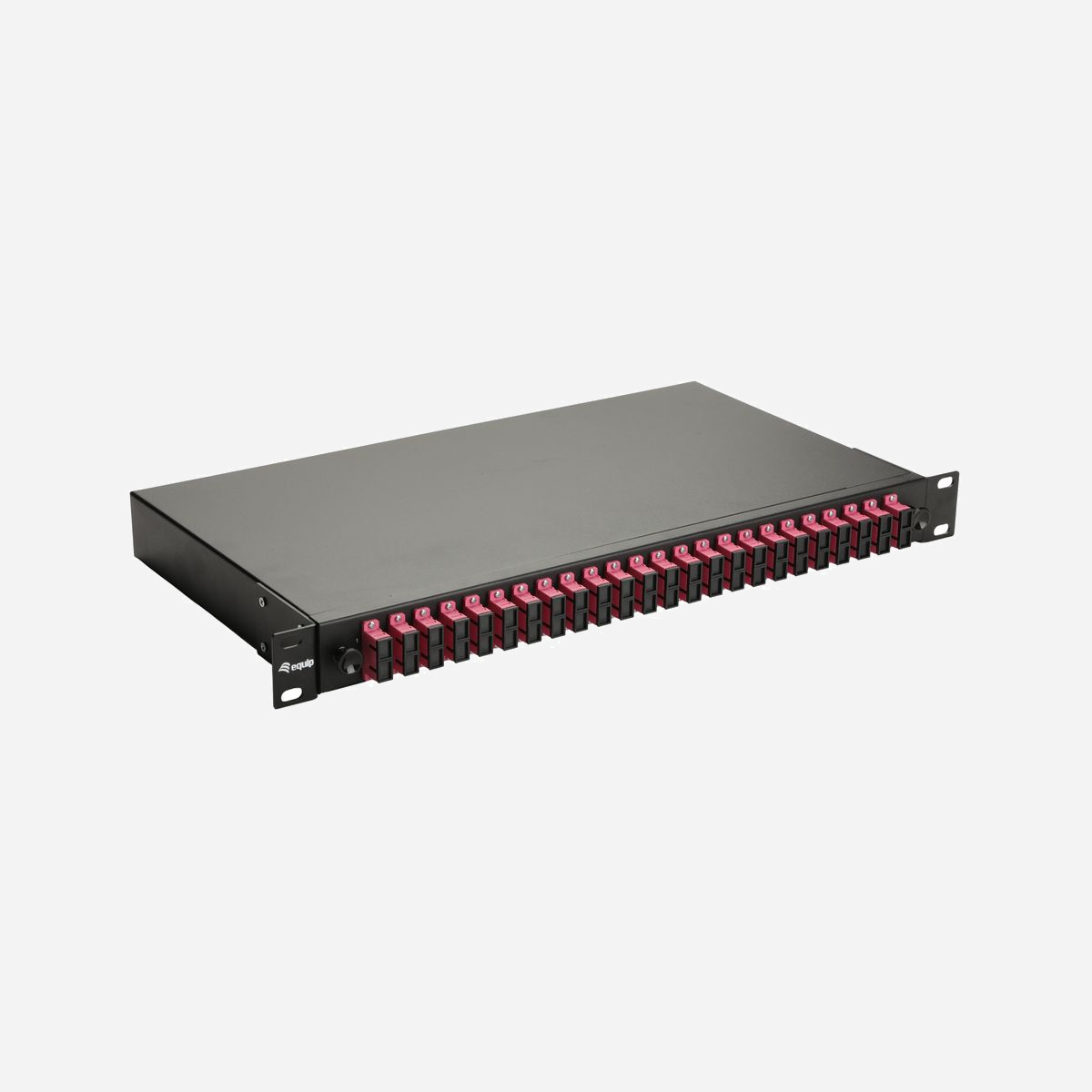 Baie de brassage fibre optique Equip 337314 1U 19" connecteur SC OM4 montage rack noir 485x43.5x240mm - La baie de brassage fibre optique Equip 337314 constitue une solution professionnelle pour structurer et sécuriser vos infrastructures réseau haute performance. Conçue au format 1U 19 pouces, elle s'intègre parfaitement dans tous les racks standards et optimise l'utilisation de l'espace dans vos salles serveurs ou armoires de brassage. Avec ses 24 ports SC duplex compatibles fibre multimode OM4, cette baie répond aux exigences des réseaux modernes nécessitant des débits élevés et une bande passante importante. La technologie OM4 permet des transmissions jusqu'à 10 Gb/s sur de longues distances, idéale pour les datacenters, les campus d'entreprise ou les infrastructures critiques. Sa construction robuste en acier garantit une protection optimale des connexions fibrées tout en assurant une dissipation thermique efficace. Le format compact de 485x43,5x240 mm facilite l'installation même dans les environnements à forte densité d'équipements. Les connecteurs SC, standard industriel largement répandu, assurent une compatibilité maximale avec vos équipements existants et simplifient les opérations de maintenance. Le système duplex permet une gestion claire des flux entrants et sortants, réduisant les risques d'erreur lors des interventions. Cette baie de brassage s'adresse aux professionnels IT recherchant une solution fiable pour centraliser et organiser leurs connexions fibre optique. Elle facilite la traçabilité des liaisons, accélère les dépannages et contribue à maintenir un câblage structuré conforme aux bonnes pratiques. Certifiée RoHS, elle répond aux normes environnementales européennes.