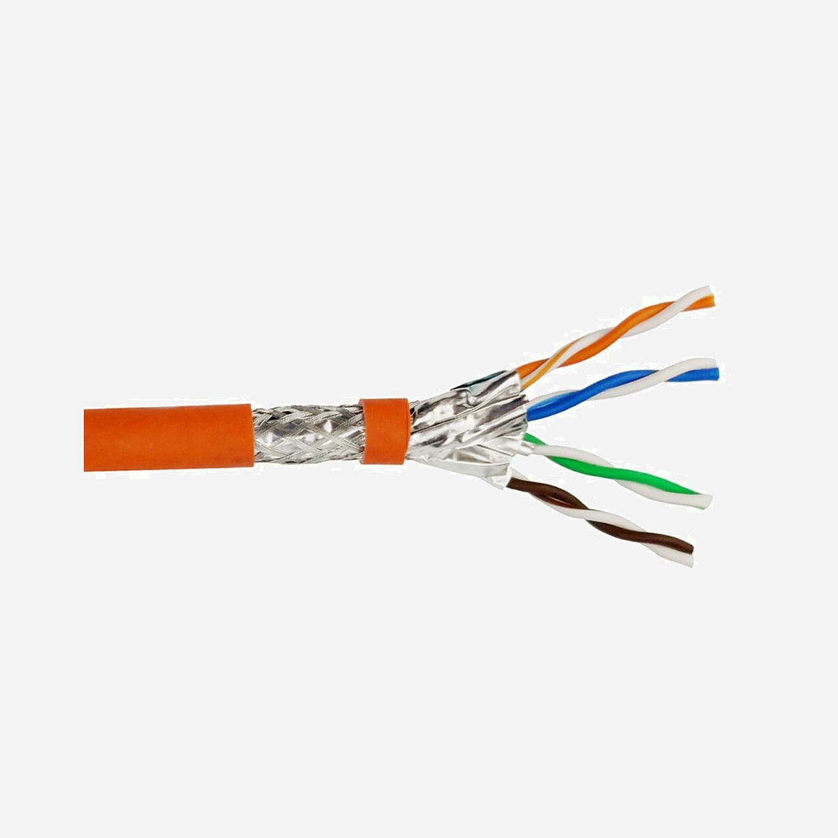 Câble réseau Helos 263842 Cat7 S/FTP 500m RJ-45 vers RJ-45 blindage double rond orange - Le câble réseau Helos 263842 Cat7 S/FTP représente une solution d'infrastructure professionnelle conçue pour les installations réseau exigeantes. Conditionné en bobine de 500 mètres, ce câble permet de déployer des réseaux étendus en entreprise, dans les bâtiments tertiaires ou les environnements industriels, tout en optimisant les coûts grâce à une longueur adaptée aux grands projets. Certifié Cat7 avec une fréquence de 1000 MHz, ce câble garantit des performances réseau optimales pour les applications gourmandes en bande passante : transferts de données massifs, visioconférence haute définition, systèmes de surveillance IP ou infrastructures de serveurs. Le double blindage S/FTP assure une protection maximale contre les interférences électromagnétiques, essentielle dans les environnements techniques où cohabitent de nombreux équipements électriques. La gaine LSZH sans halogène constitue un atout majeur pour la sécurité : en cas d'incendie, elle limite les fumées toxiques et la corrosion, répondant ainsi aux normes les plus strictes des établissements recevant du public et des datacenters. Les certifications REACH et RoHS attestent de la conformité environnementale du produit. Sa construction en conducteur flexible de calibre AWG 23/1 facilite l'installation dans les chemins de câbles et gaines techniques, même sur des trajets complexes. Le code couleur orange permet une identification rapide lors des interventions de maintenance. Les connecteurs RJ-45 mâle assurent une compatibilité universelle avec l'ensemble des équipements réseau professionnels. Livré sur tambour bois pour une manipulation aisée sur chantier, ce câble Helos s'adresse aux installateurs, intégrateurs et services informatiques recherchant fiabilité et pérennité pour leurs infrastructures réseau.