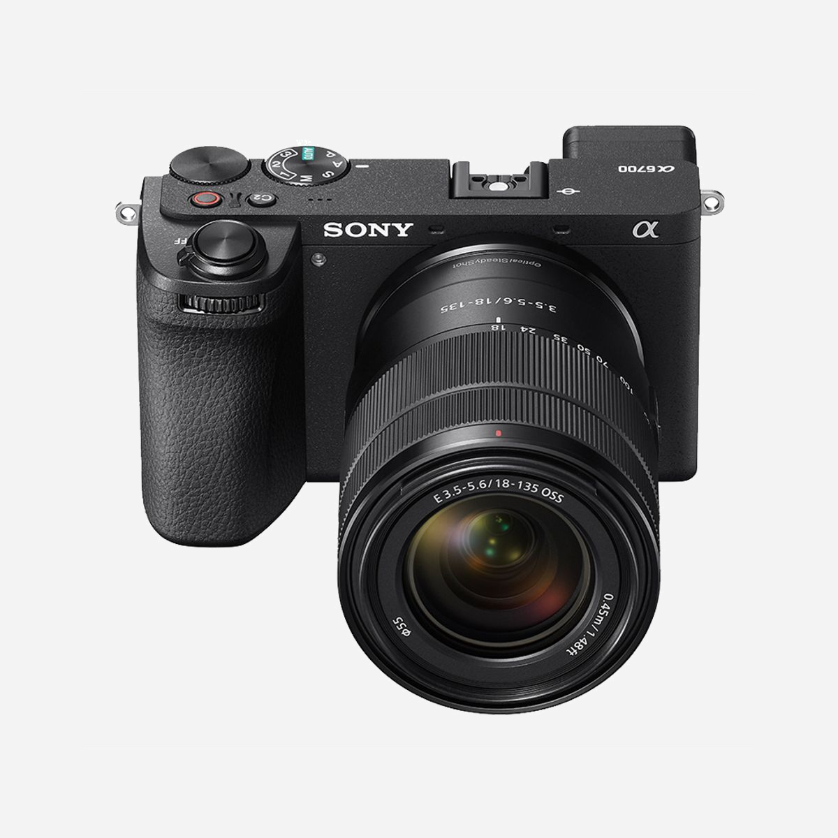 Appareil photo Sony α6700 MILC APS-C 27MP Exmor R CMOS rétro-éclairé BIONZ XR stabilisation 5 axes 4K 120p noir - L'α6700 de Sony incarne l'excellence de la photographie et de la vidéographie professionnelle dans un format APS-C compact de seulement 493 grammes. Cet appareil hybride s'adresse aux créateurs exigeants, photographes professionnels et vidéastes qui recherchent performances de haut niveau et mobilité optimale. Au cœur de l'appareil, le capteur CMOS Exmor R rétro-éclairé de 26 mégapixels effectifs associé au processeur BIONZ XR délivre une qualité d'image exceptionnelle avec une sensibilité ISO de 100 à 32000. La structure rétro-éclairée du capteur garantit une résolution remarquable, une gamme dynamique étendue et un faible niveau de bruit, même dans des conditions de luminosité difficiles. L'intelligence artificielle révolutionne votre flux de travail grâce à la reconnaissance avancée des sujets : humains, animaux, oiseaux, insectes, véhicules. L'estimation de la pose humaine permet de suivre des sujets de dos ou partiellement masqués. Avec 759 points de détection de phase couvrant 93% de l'image et une mise au point fonctionnant jusqu'à -3.0 EV, vous capturez l'instant décisif avec une précision absolue. La rafale atteint 11 images par seconde sur plus de 1000 clichés JPEG consécutifs. La stabilisation optique sur 5 axes offre jusqu'à 5 niveaux de compensation, autorisant des prises de vue à main levée même avec des focales longues ou des vitesses lentes. En vidéo, l'α6700 excelle avec l'enregistrement 4K 120p en suréchantillonnage 6K, l'échantillonnage 10 bits 4:2:2, et les formats professionnels XAVC S-I et XAVC HS. Le profil S-Cinetone et la courbe S-Log3 offrent plus de 14 stops de latitude pour un étalonnage créatif. Le mode actif renforce la stabilisation pour des vidéos fluides à main levée, tandis que la compensation du focus breathing maintient un angle de vue constant. L'ergonomie a été repensée avec une poignée améliorée, un viseur OLED XGA de 2,36 millions de points à 120 images par seconde, et un écran tactile LCD orientable de 3 pouces. La connectivité moderne intègre USB Type-C, HDMI micro, Wi-Fi 5, Bluetooth 4.2 et le contrôle à distance via smartphone. Compatible avec l'ensemble des objectifs à monture E, l'α6700 s'adapte à tous vos projets créatifs, du reportage au documentaire, de la photographie animalière au portrait professionnel.