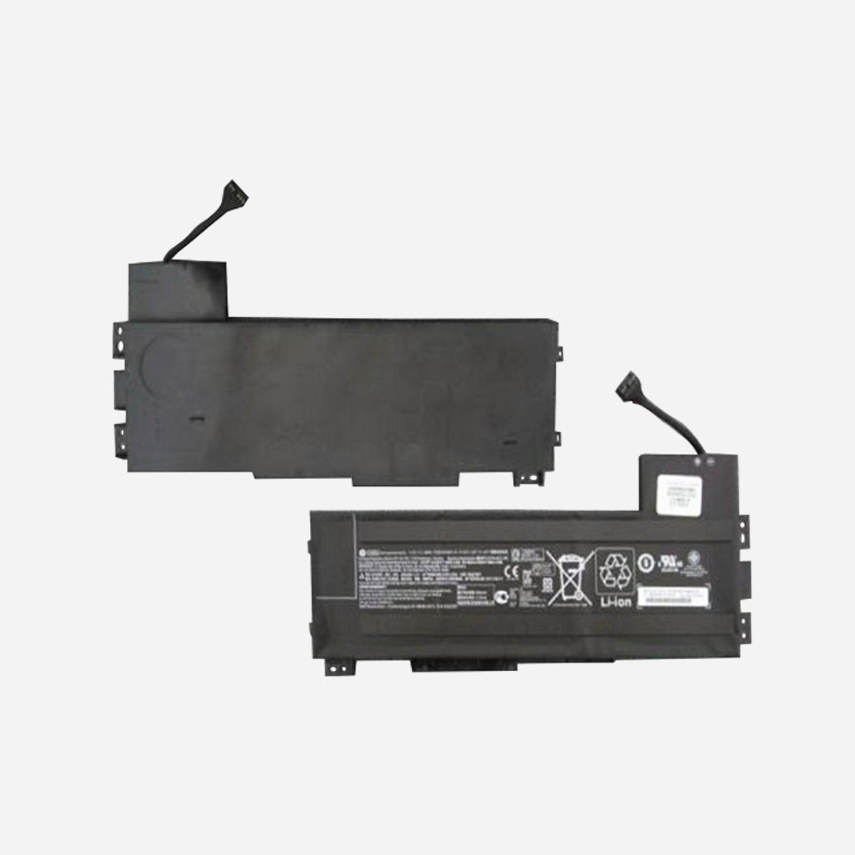Batterie HP 808452-002 pour HP ZBook 15 G3 et ZBook 15 G4 Mobile Workstation - La batterie HP 808452-002 constitue la solution d'alimentation officielle pour les stations de travail mobiles HP ZBook 15 G3 et G4. Conçue spécifiquement pour ces modèles professionnels exigeants, elle garantit une compatibilité parfaite et des performances optimales. Avec sa capacité de 90 Wh et sa technologie Lithium-Ion à 9 cellules, cette batterie offre l'autonomie nécessaire aux professionnels nomades travaillant sur des applications gourmandes en ressources : CAO, modélisation 3D, rendu vidéo ou calculs scientifiques. Elle permet de maintenir la productivité lors des déplacements, réunions clients ou interventions sur site, sans dépendre d'une source d'alimentation externe. La référence constructeur 808452-002 assure la conformité aux standards de qualité HP et l'intégration optimale avec le système de gestion d'énergie des ZBook 15 G3 et G4. Cette batterie d'origine préserve ainsi la fiabilité de votre investissement matériel et évite les risques liés aux composants non certifiés. Son format compact et son poids de 300 grammes facilitent le transport et le remplacement. Idéale comme batterie de rechange pour prolonger l'autonomie en mobilité ou pour remplacer une batterie vieillissante, elle redonne à votre station de travail mobile ses capacités d'origine. Cette batterie s'adresse aux entreprises et professionnels utilisant intensivement leurs ZBook 15 G3 ou G4 et recherchant une solution fiable pour maintenir leur mobilité professionnelle sans compromis sur les performances.